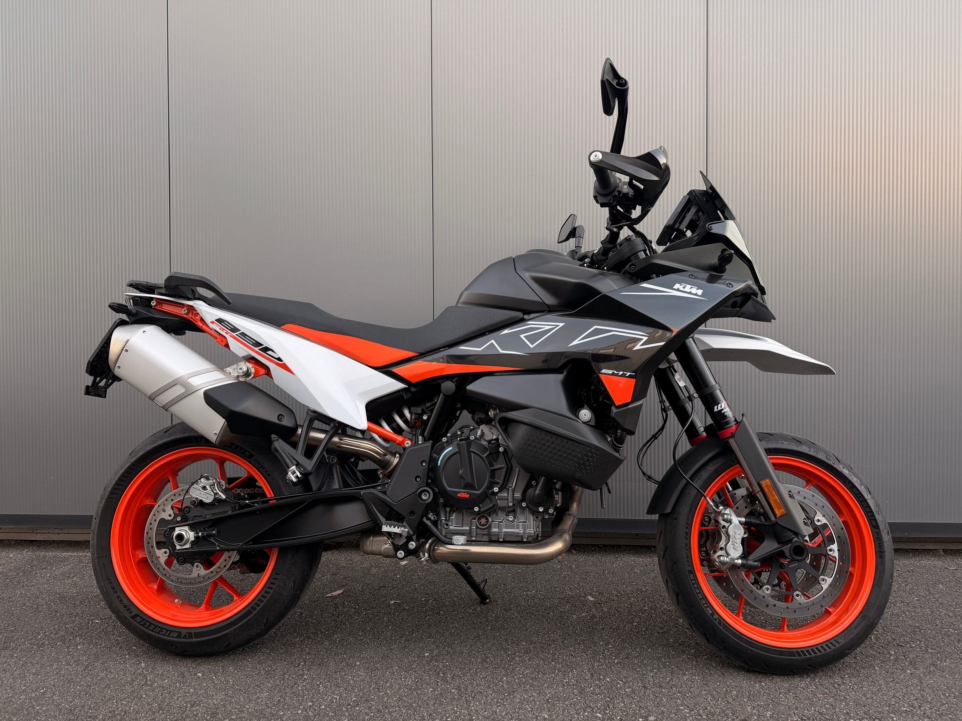 KTM 890 SMT-image-0