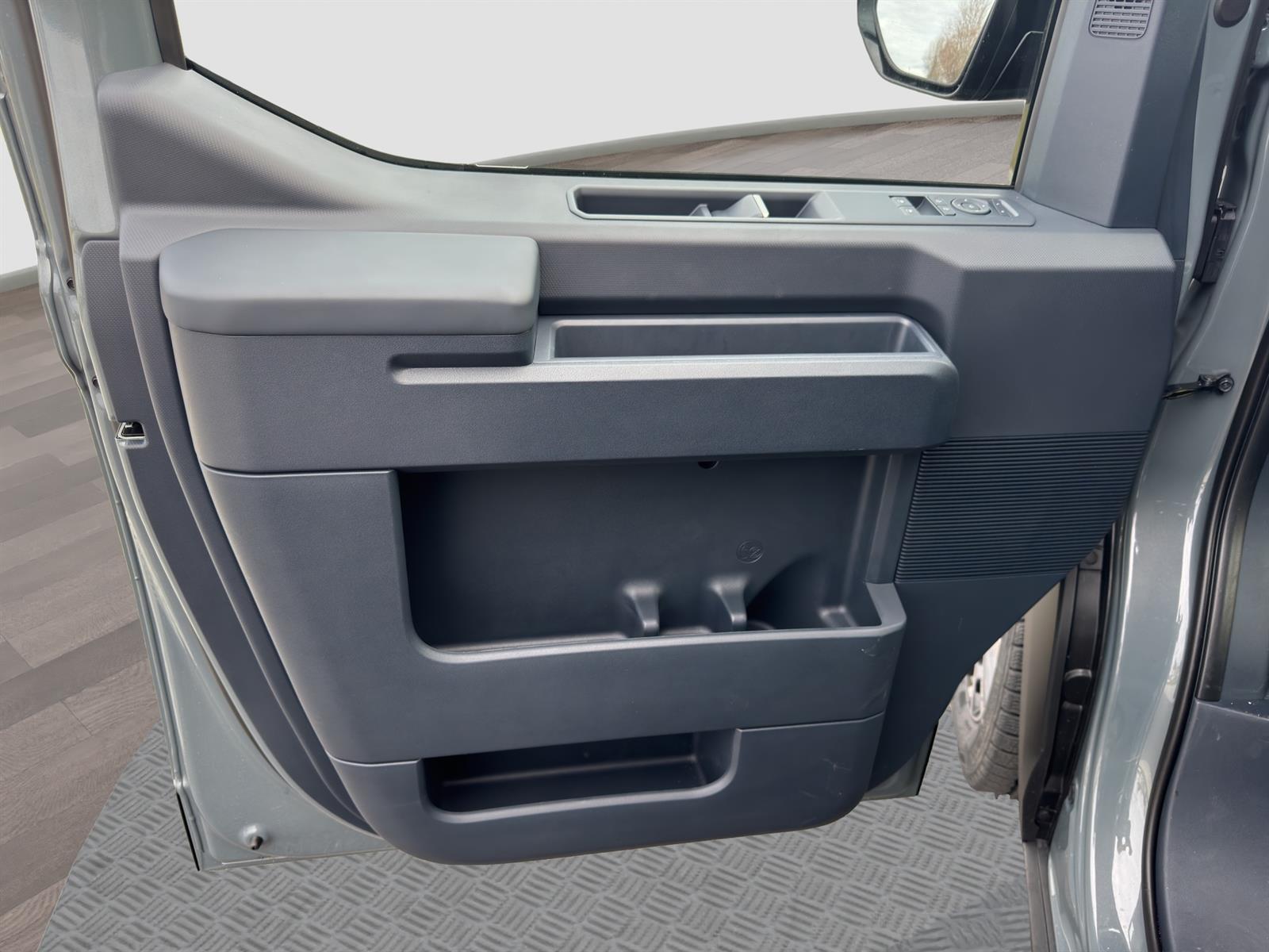 KIA PV5 Passenger 71.2 kWh Elite-image-7