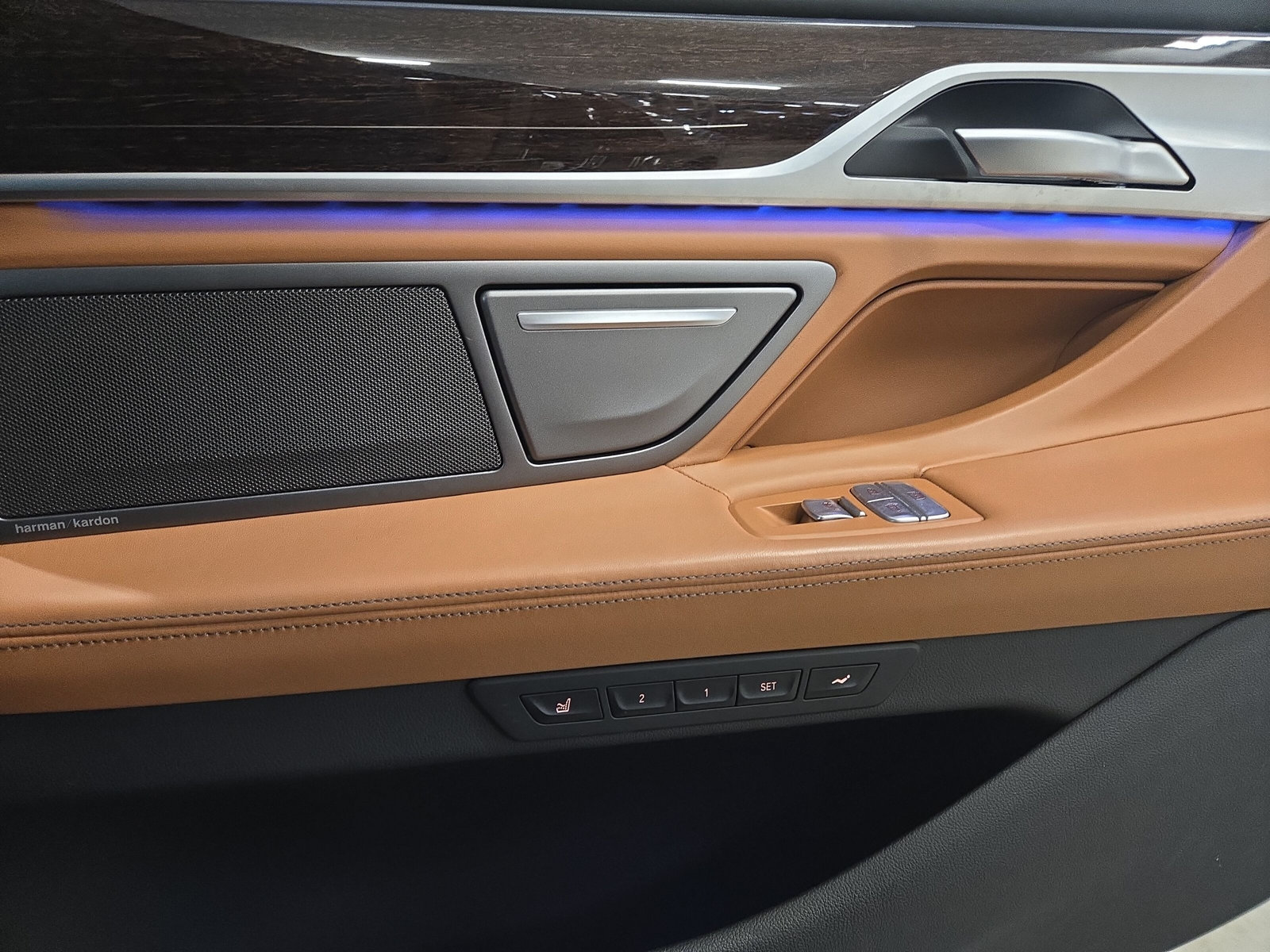 BMW 730Ld xDrive 48V Steptronic-image-25