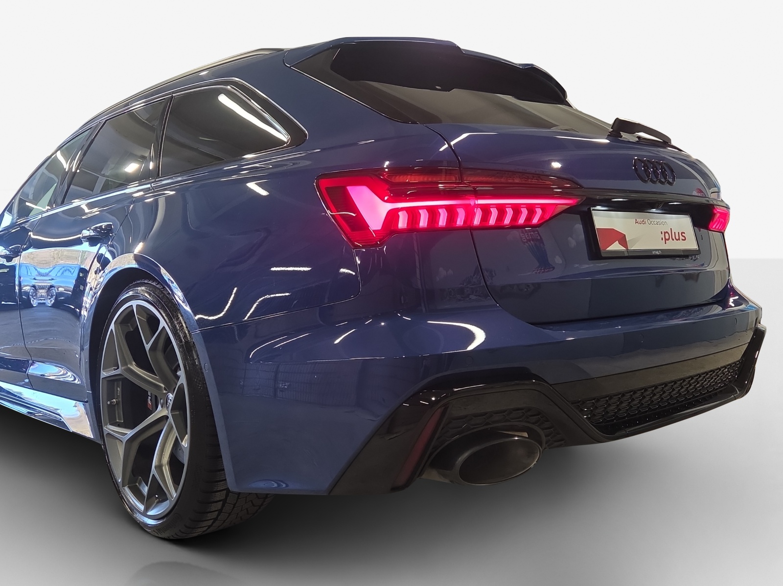 AUDI RS6 Avant 4.0 TFSI V8 Performance quattro-image-15