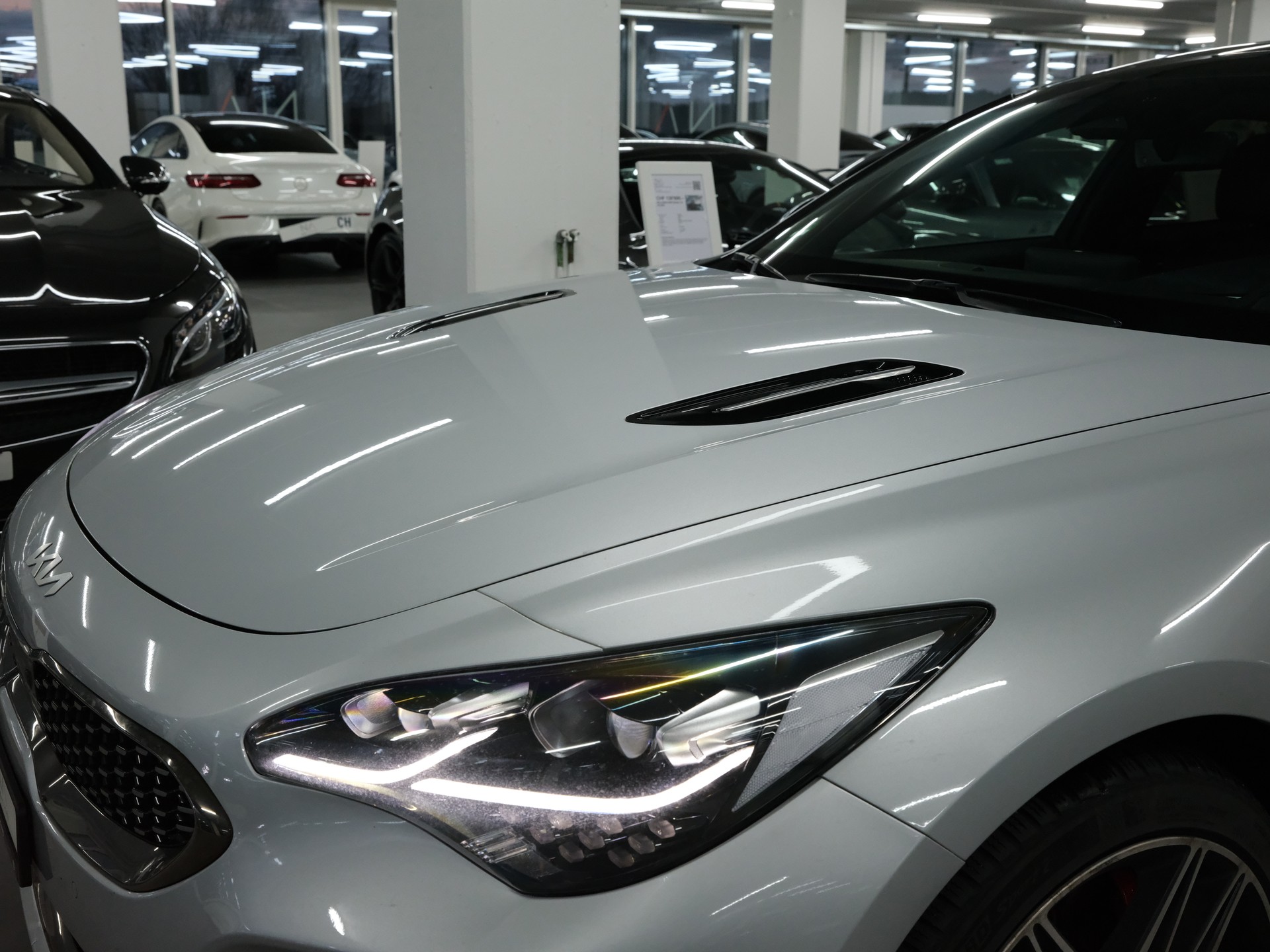 KIA Stinger 3.3 T-GDi GT Automat AWD-image-10