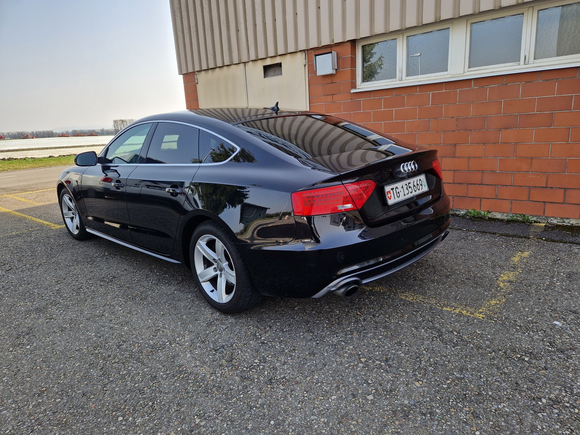AUDI A5 Sportback 2.0 TFSI quattro S-tronic-image-10