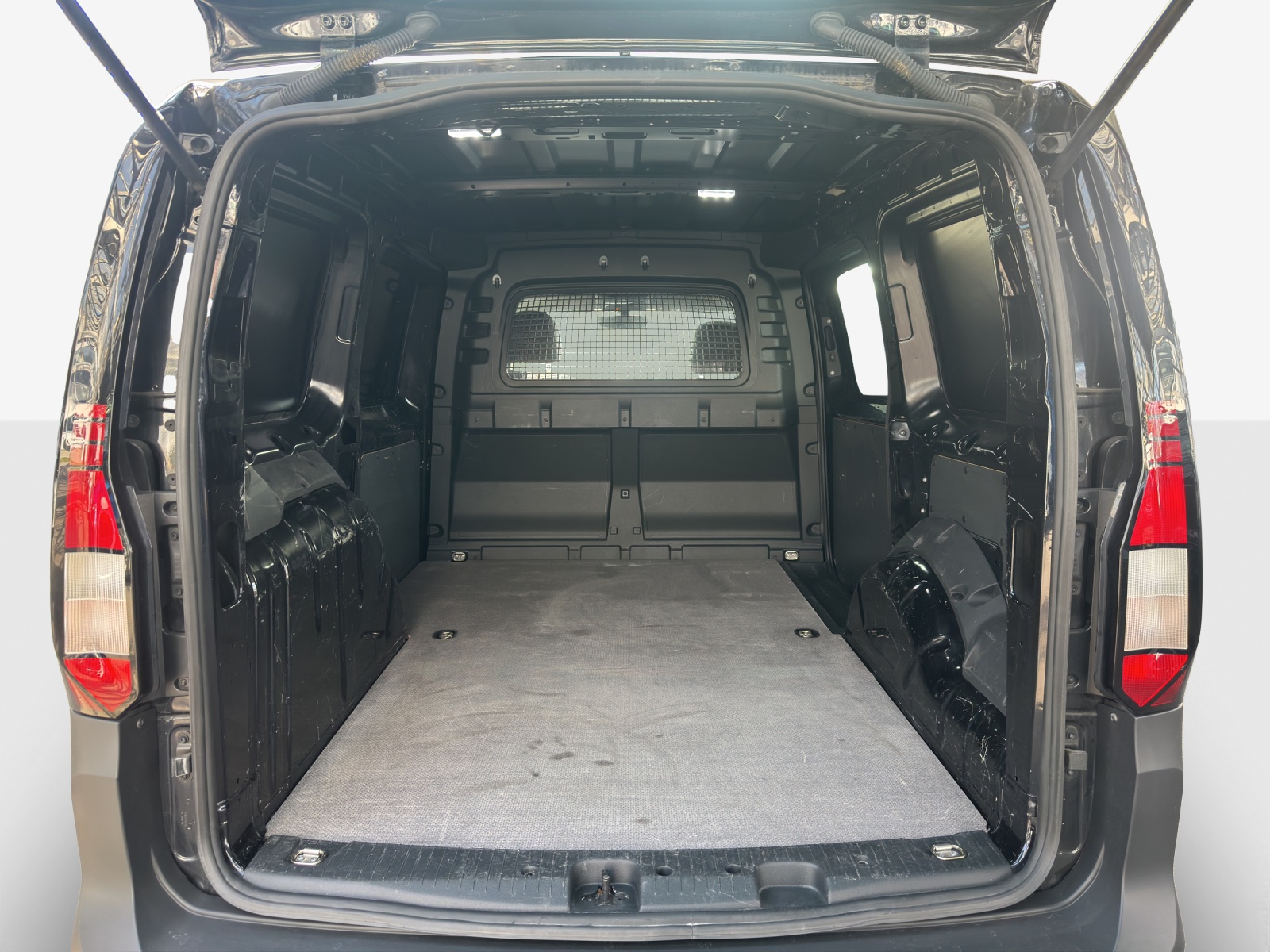 VW Caddy Cargo 2.0TDI Maxi-image-12