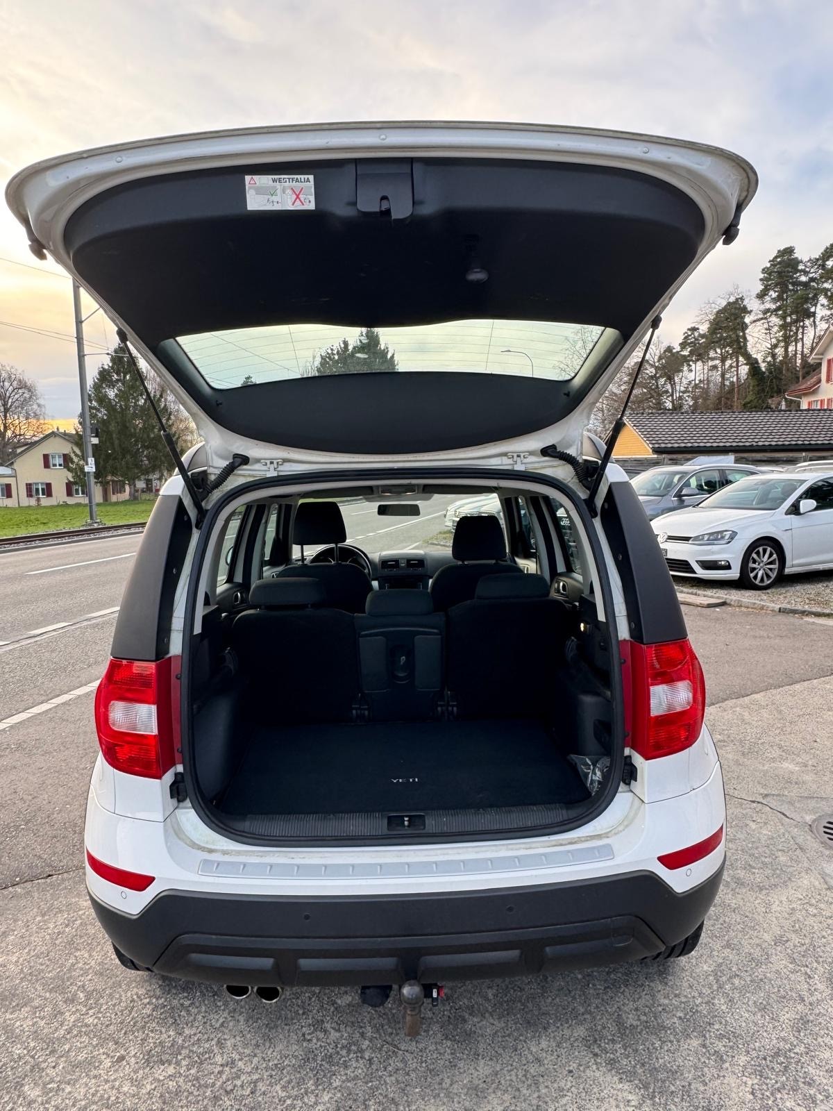SKODA Yeti 2.0 TDI Active 4x4-image-5