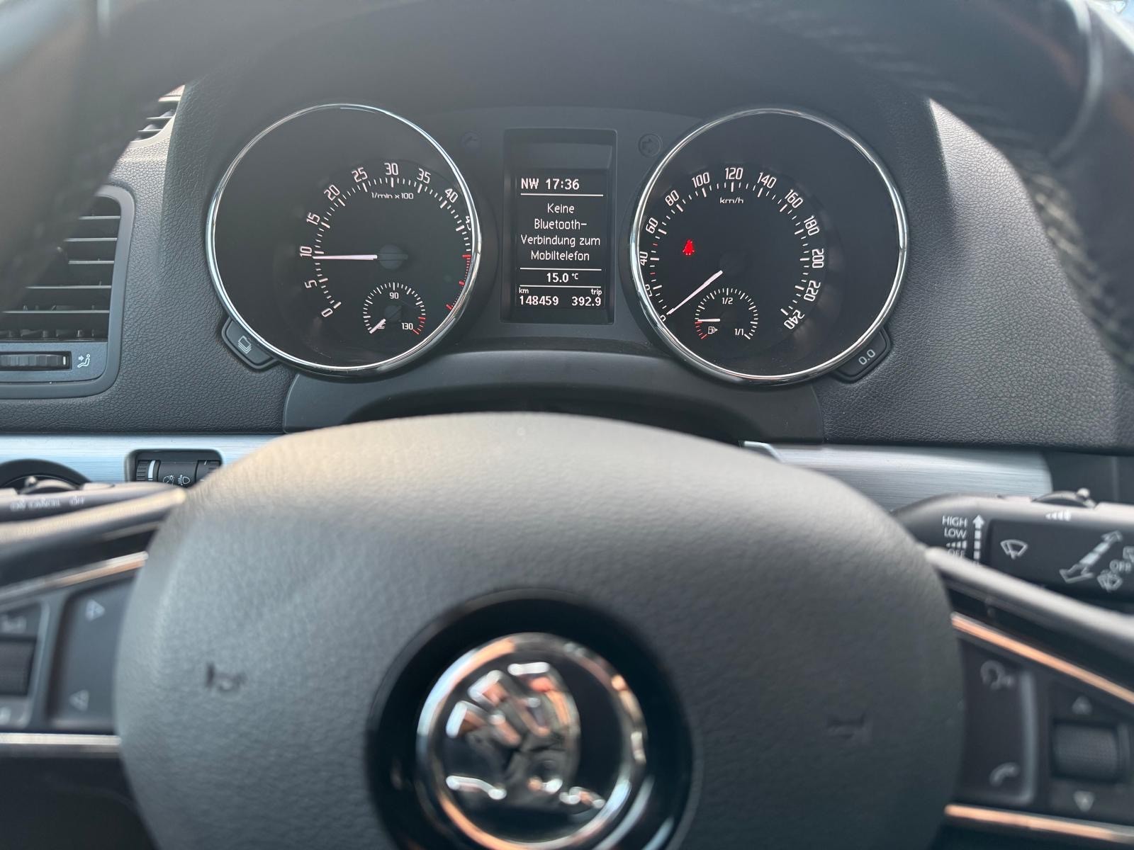 SKODA Yeti 2.0 TDI Active 4x4-image-13