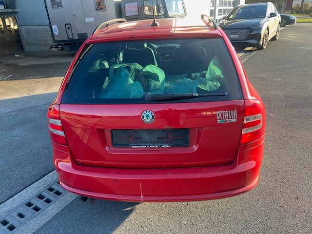 SKODA Octavia 2.0 TDI RS DSG-image-11
