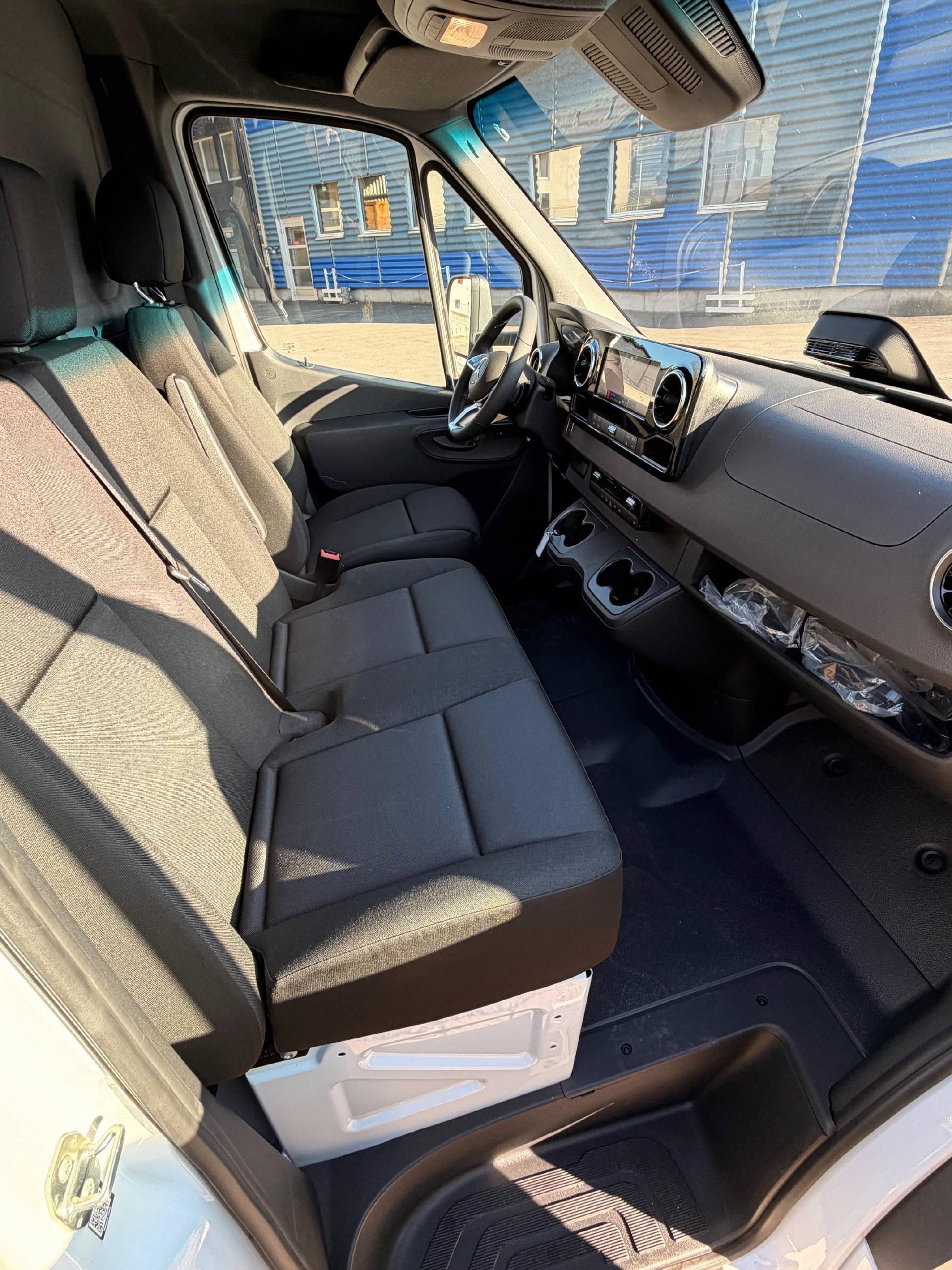 MERCEDES-BENZ Sprinter 319 Kab.-Ch. 4325 L 2.0 CDI 190 Pro-image-8