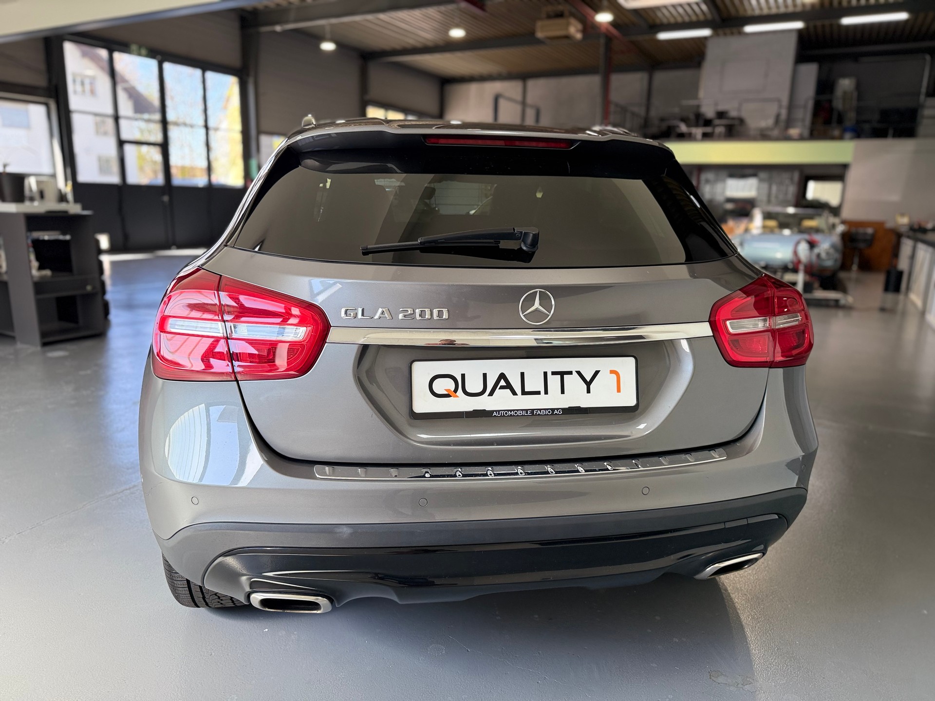 MERCEDES-BENZ GLA 200 Night Star 7G-DCT-image-9