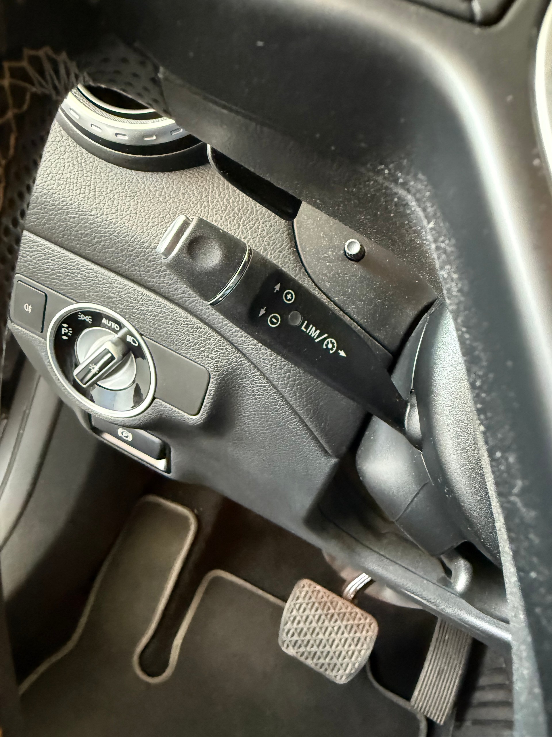 MERCEDES-BENZ GLA 200 Night Star 7G-DCT-image-13