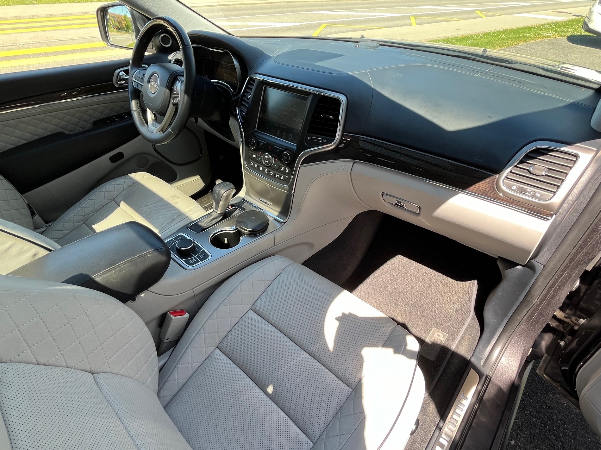 JEEP Grand Cherokee 3.0 CRD Summit Automatic-image-9