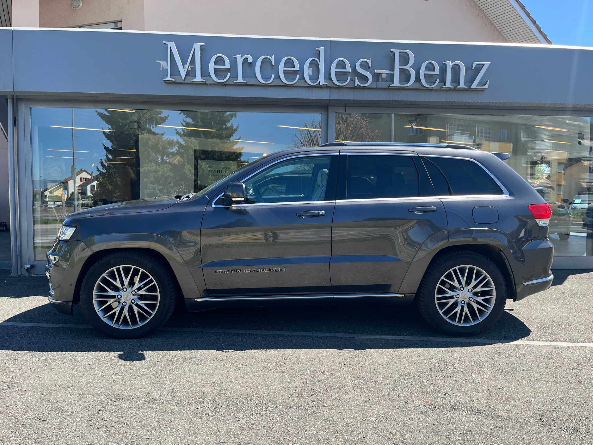 JEEP Grand Cherokee 3.0 CRD Summit Automatic-showroom-element-2