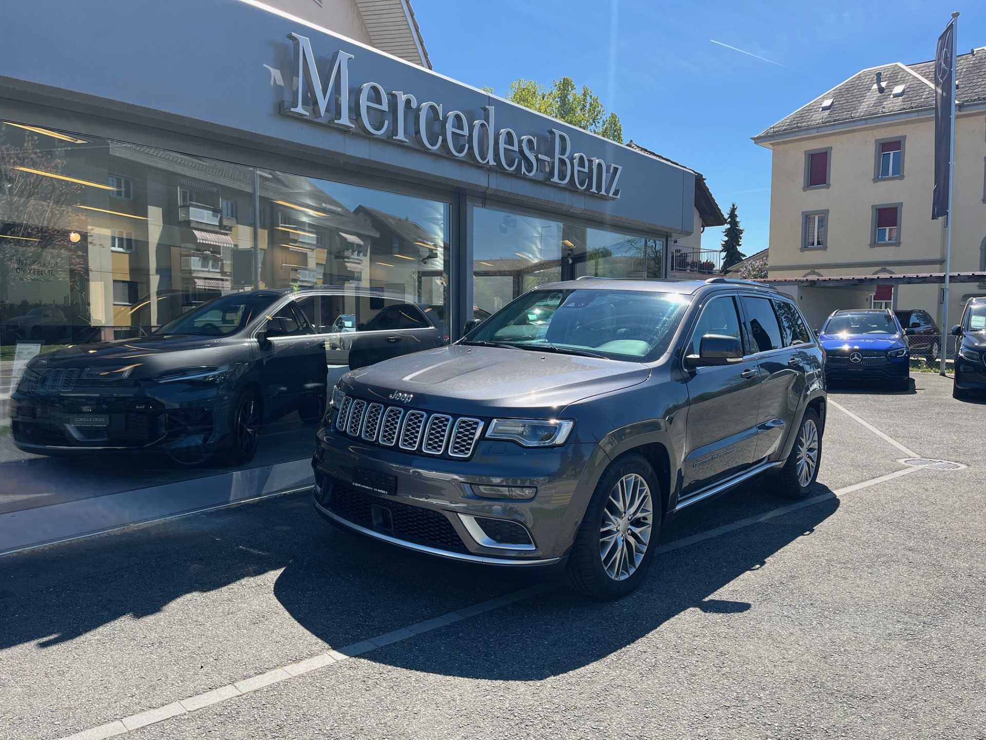 JEEP Grand Cherokee 3.0 CRD Summit Automatic-showroom-element-1