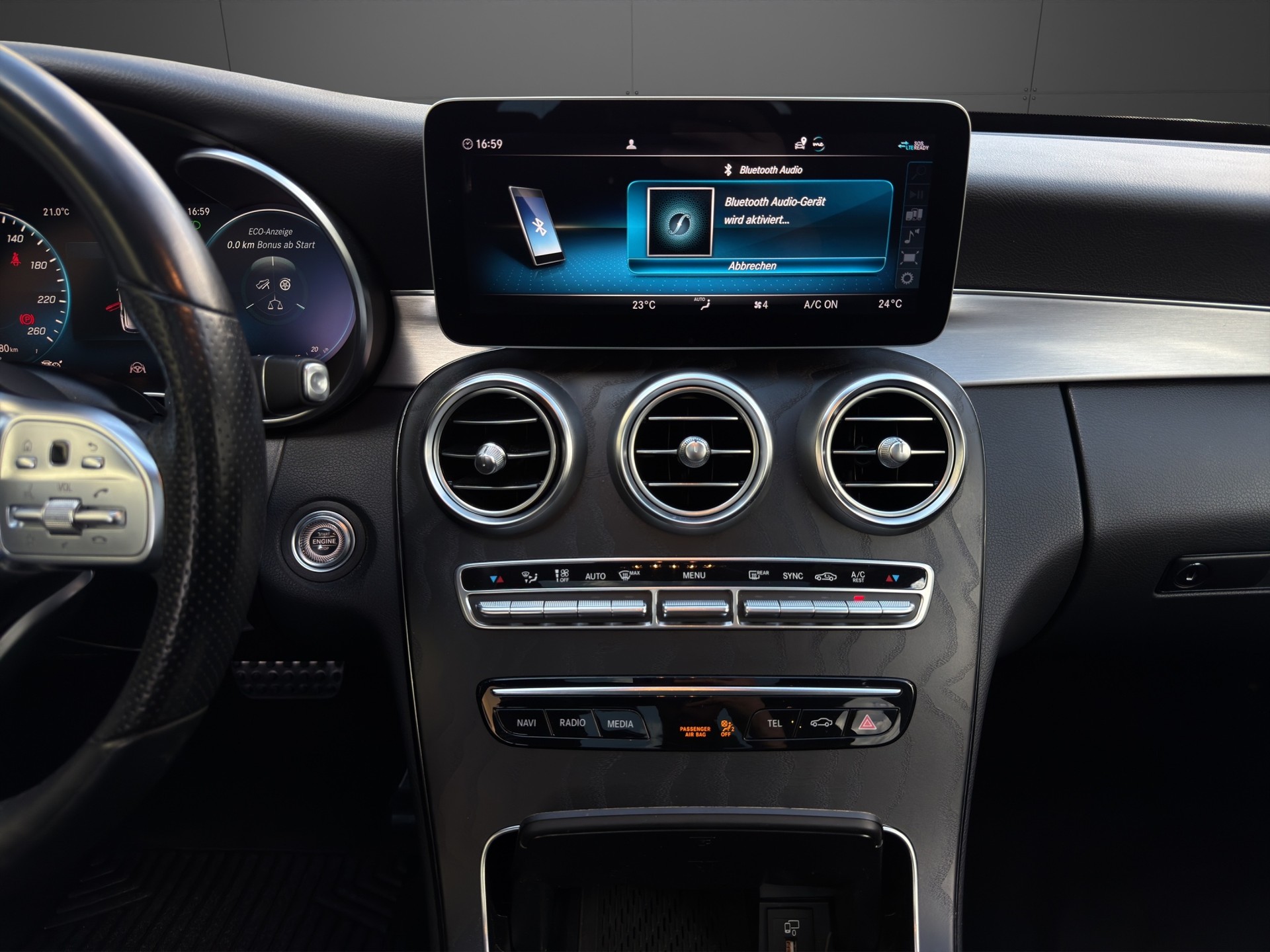 MERCEDES-BENZ C 200 Swiss Star AMG Line 4M 9G-Tronic-image-11