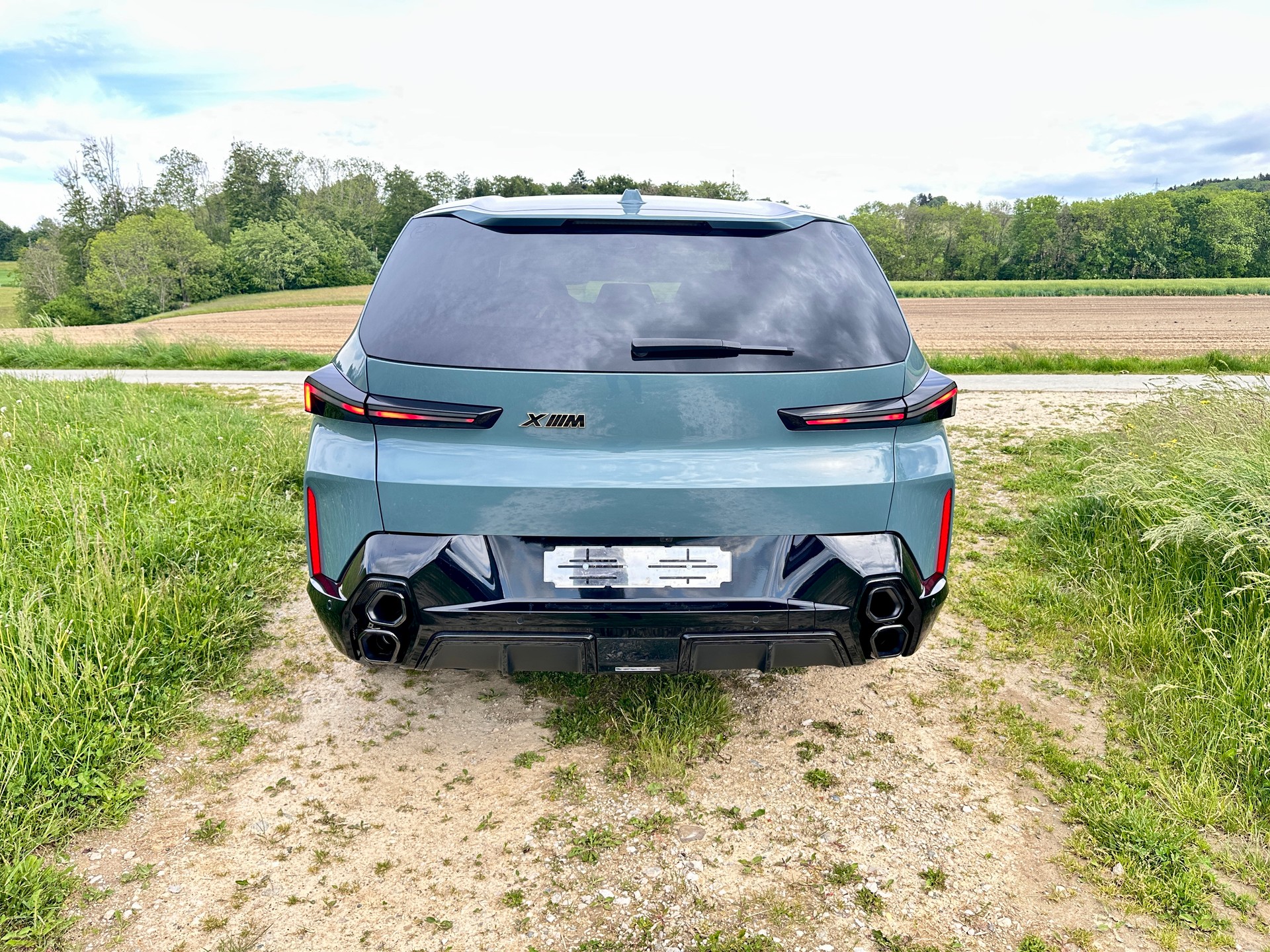 BMW XM xDrive PHEV Steptronic-image-7