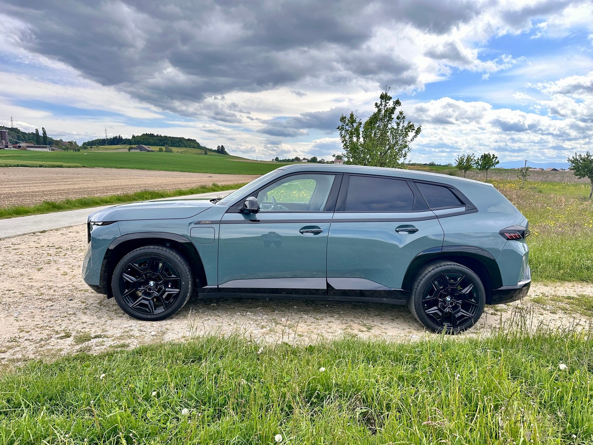 BMW XM xDrive PHEV Steptronic-image-3