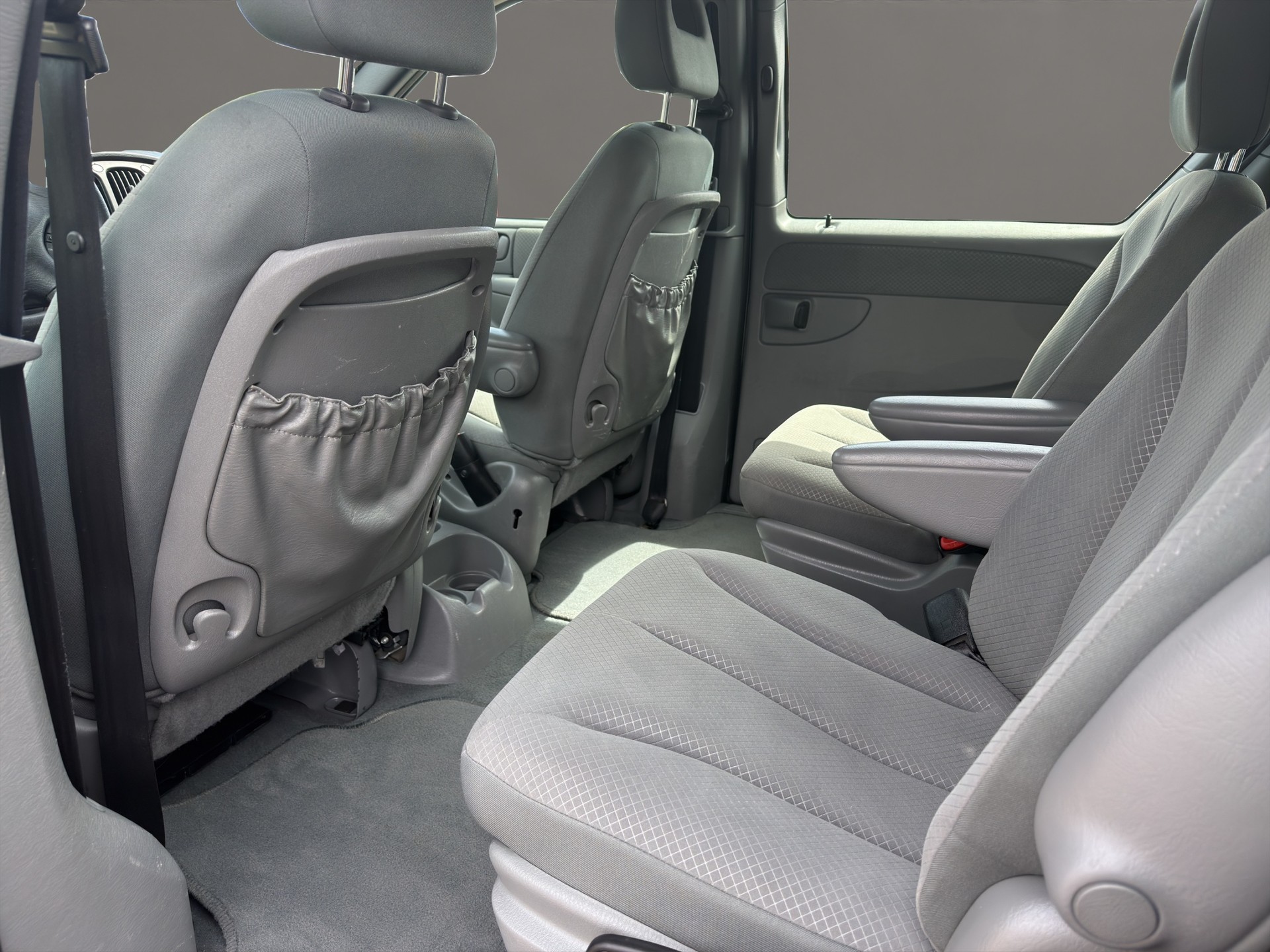 CHRYSLER Voyager 2.4 SE Swiss Edition-image-13