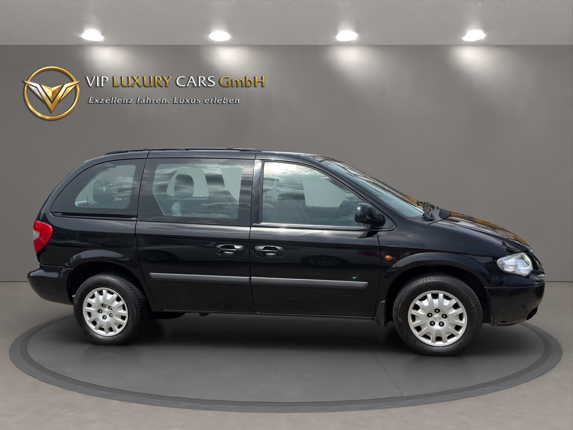CHRYSLER Voyager 2.4 SE Swiss Edition-image-4