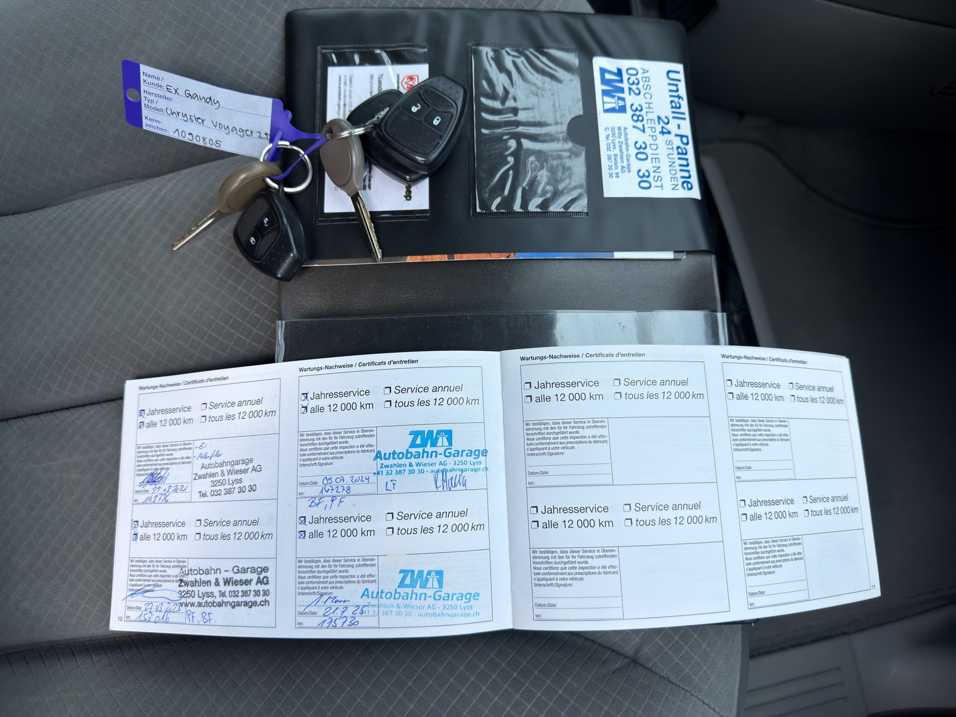 CHRYSLER Voyager 2.4 SE Swiss Edition-image-18