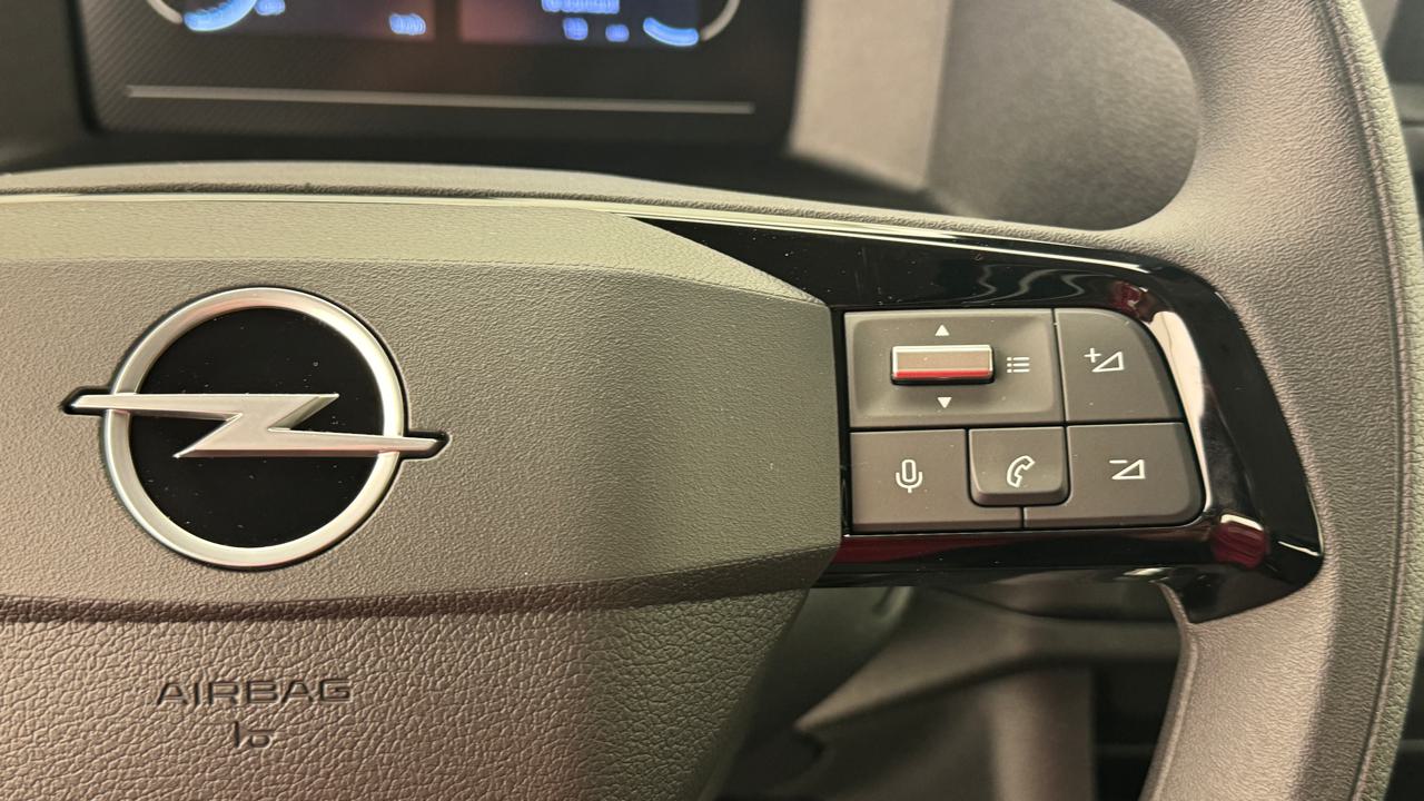 OPEL Vivaro Doppelkabine 2.2 CDTI XL-image-9