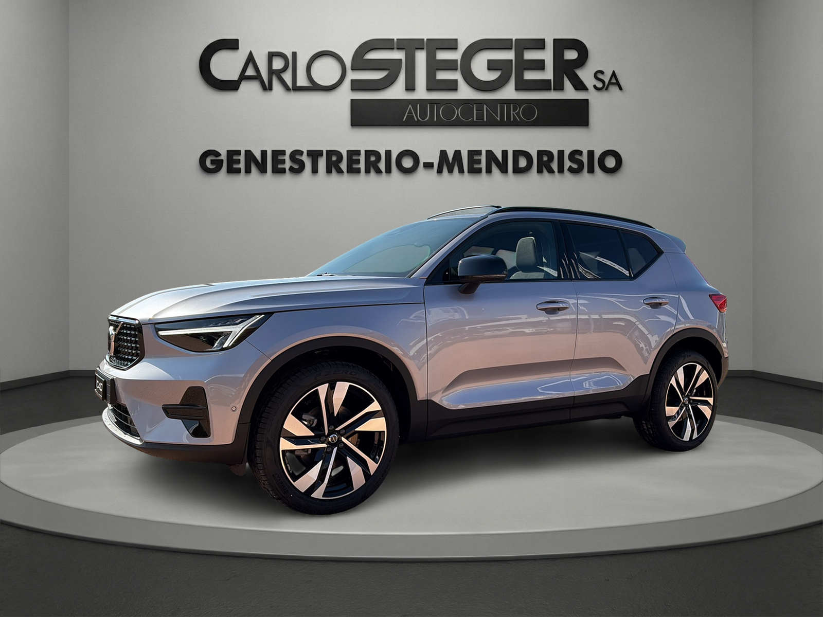 VOLVO XC40 B3 Benzin Mild Hybrid Plus Dark DCT