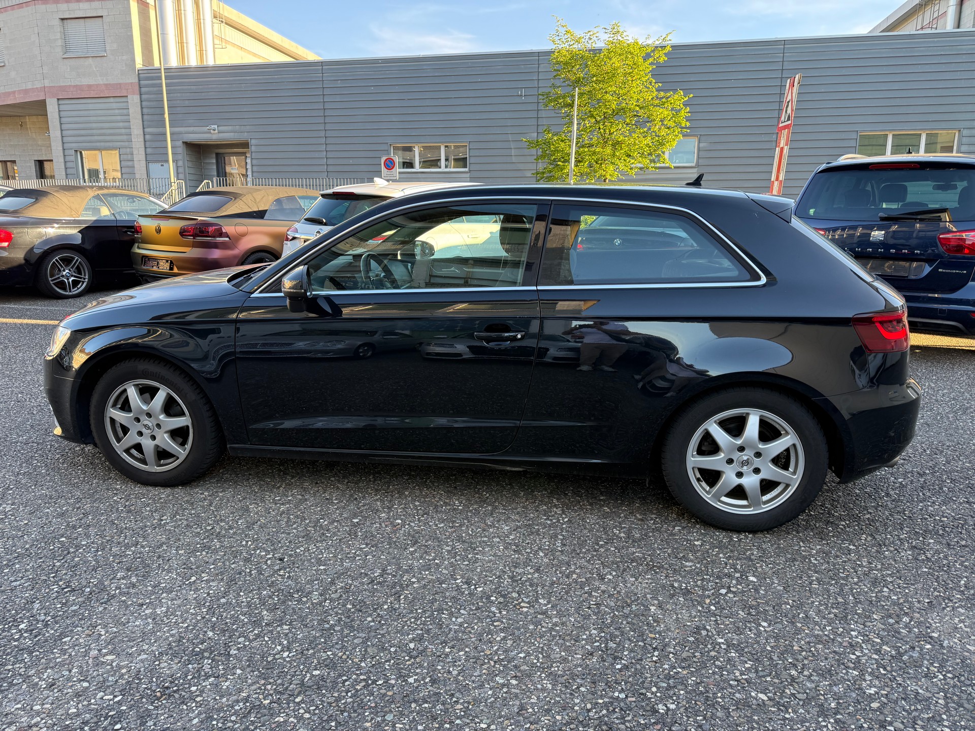 AUDI A3 2.0 TDI Ambition S-tronic-image-2