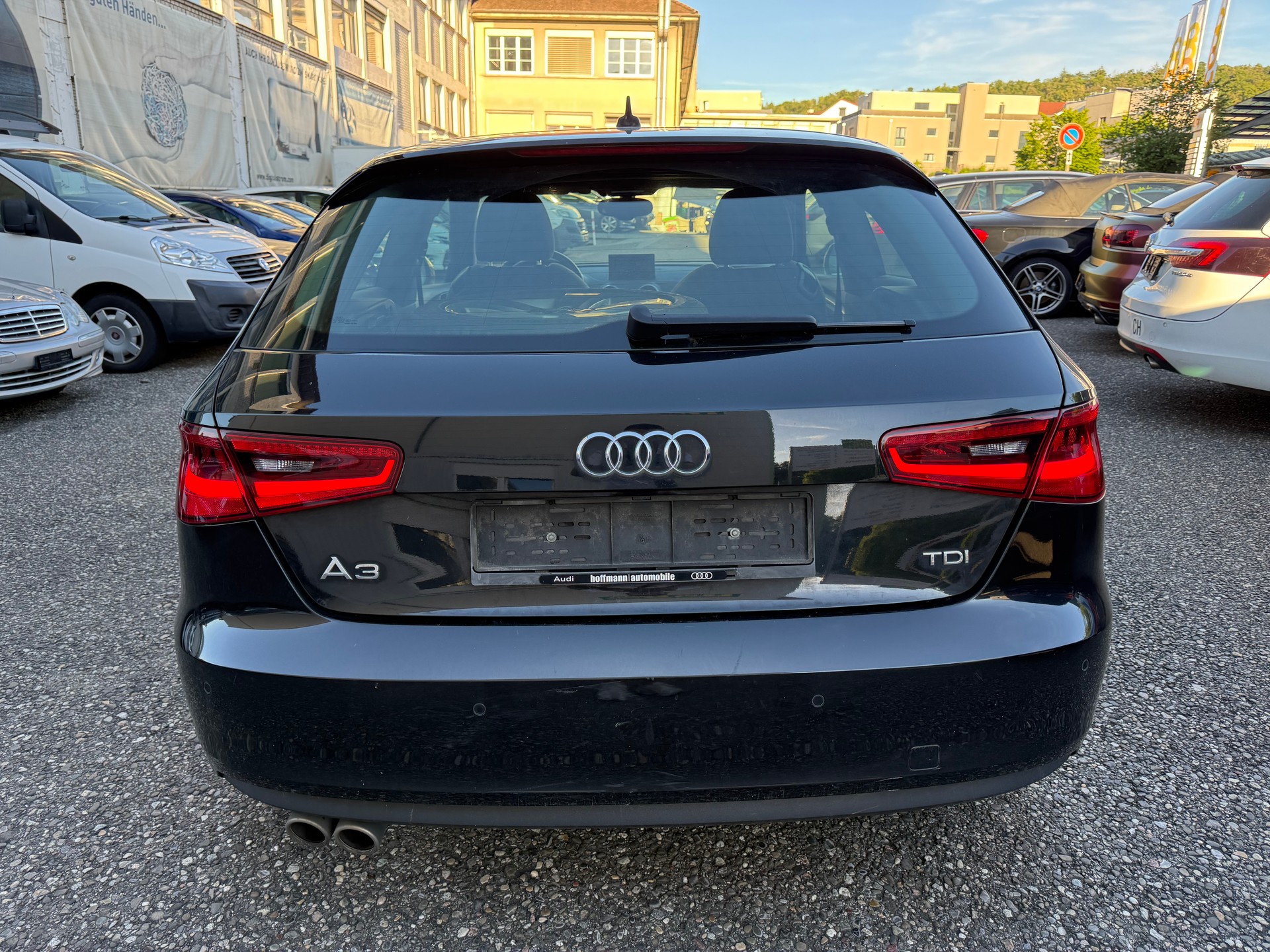 AUDI A3 2.0 TDI Ambition S-tronic-image-3
