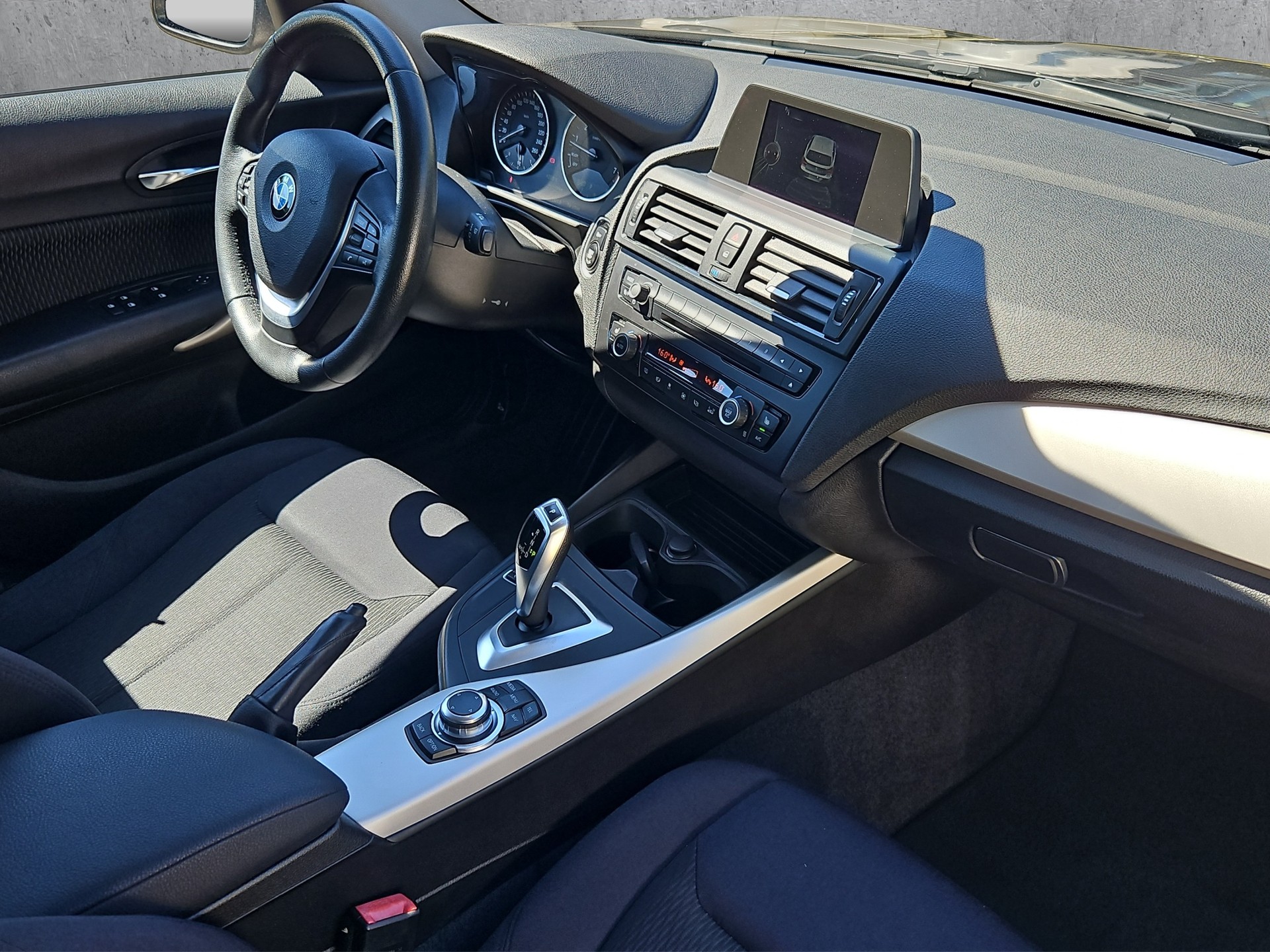 BMW 116i Steptronic-image-7