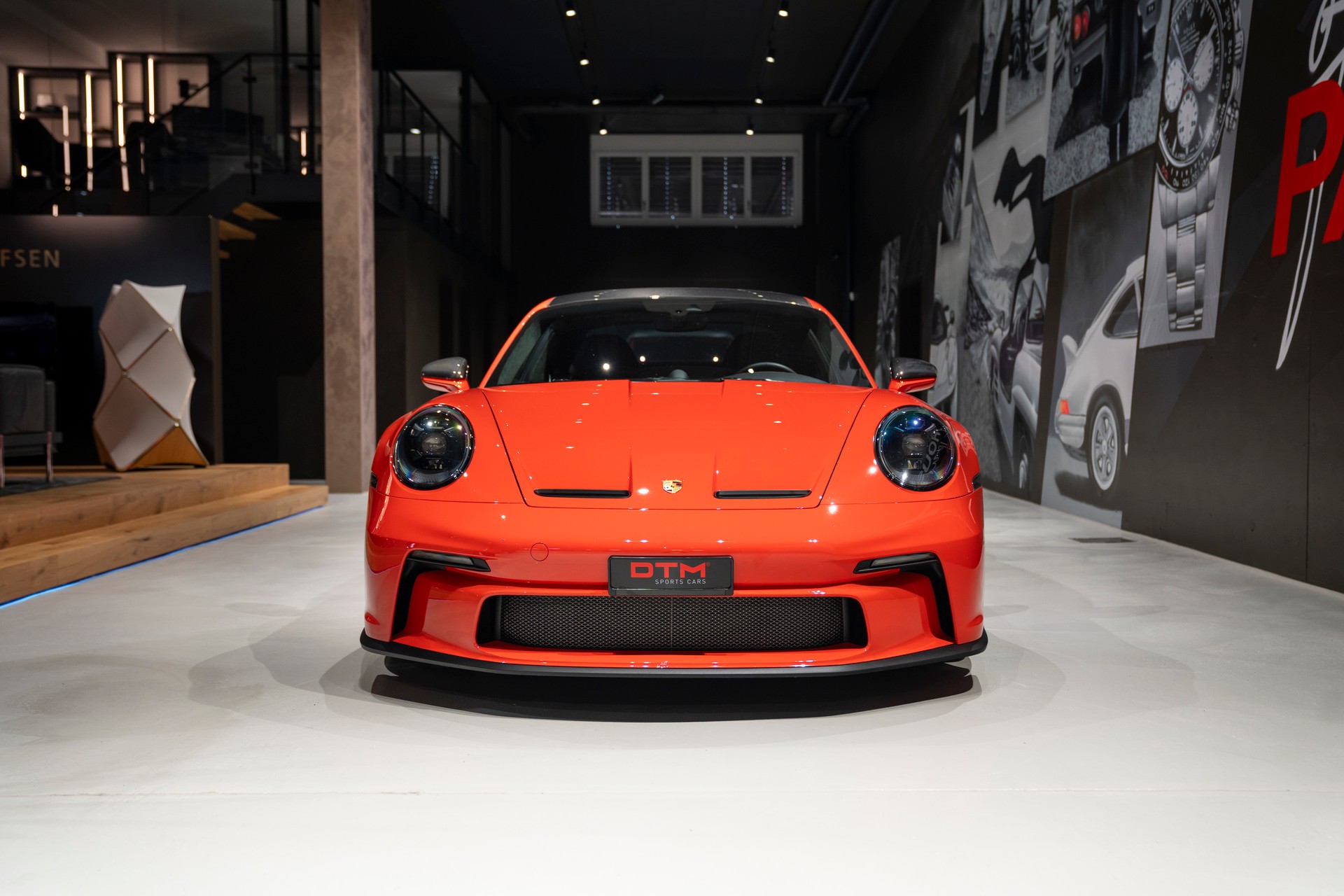 PORSCHE 911 GT3 PDK-showroom-element-1