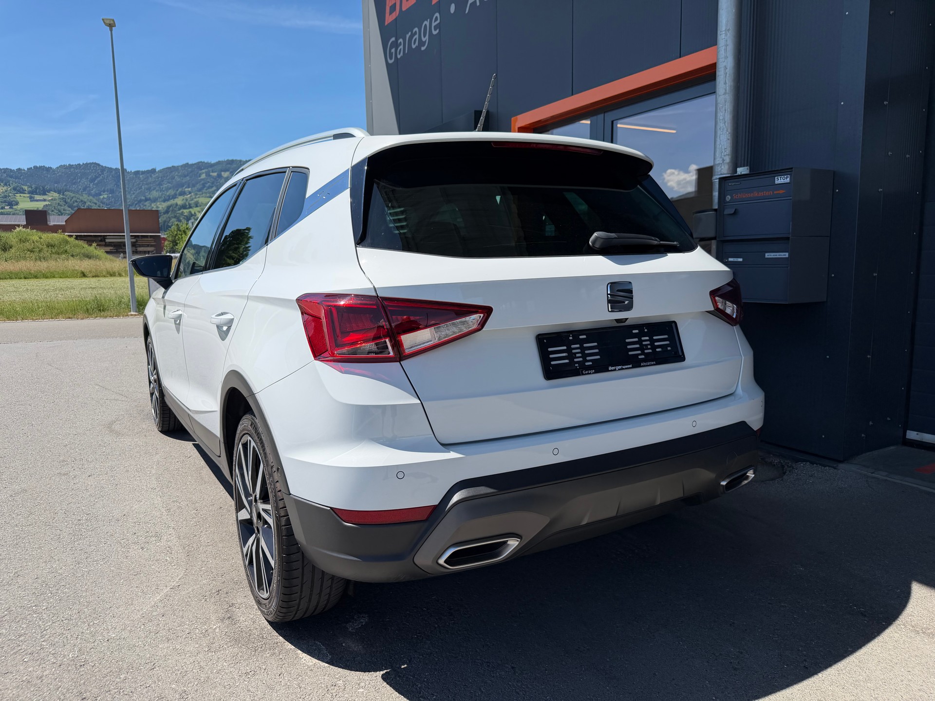 SEAT Arona 1.0 TSI Eco FR DSG-showroom-element-3