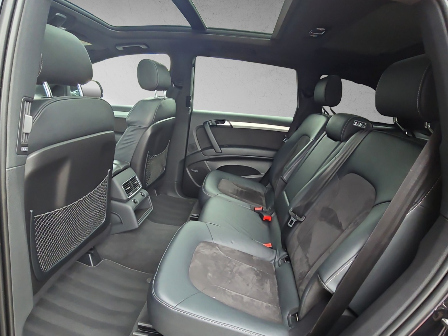 AUDI Q7 3.0 TDI S-Line V12-Optik Quattro TIPTRONIC 7-Sitzer mit AHK-image-15