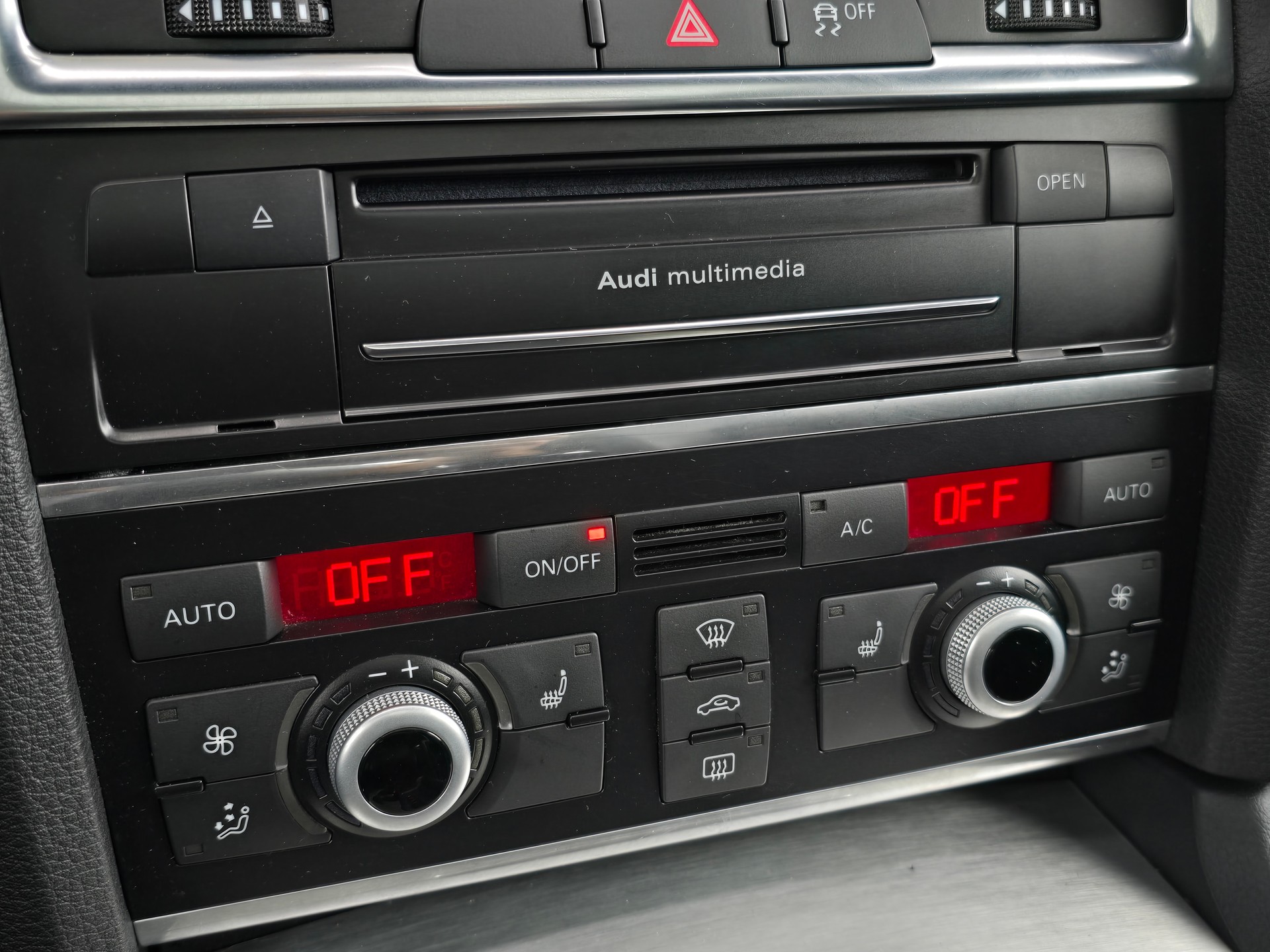 AUDI Q7 3.0 TDI S-Line V12-Optik Quattro TIPTRONIC 7-Sitzer mit AHK-image-28