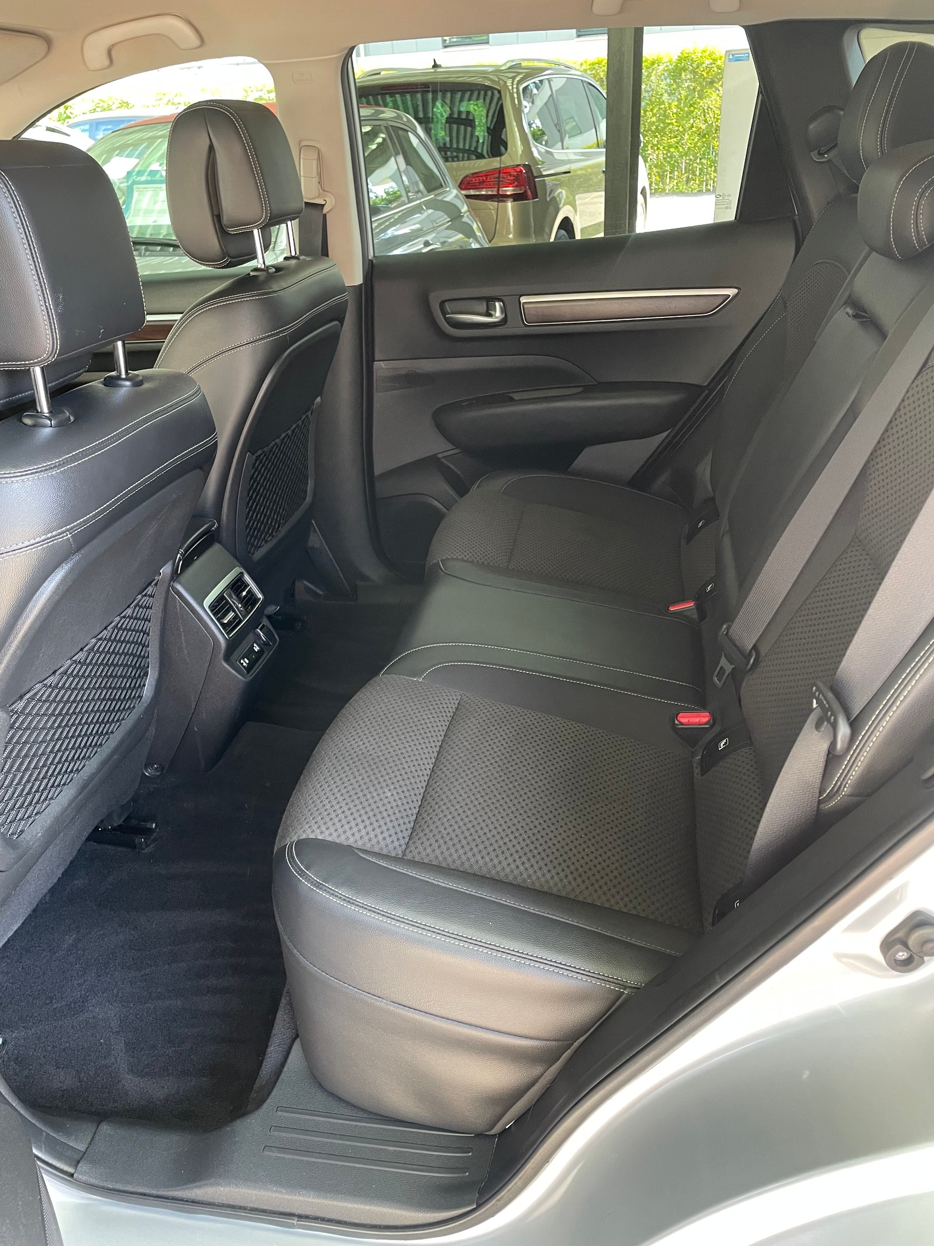 RENAULT Koleos 2.0 dCi Initial Paris 4x4 Xtronic CVT-image-8