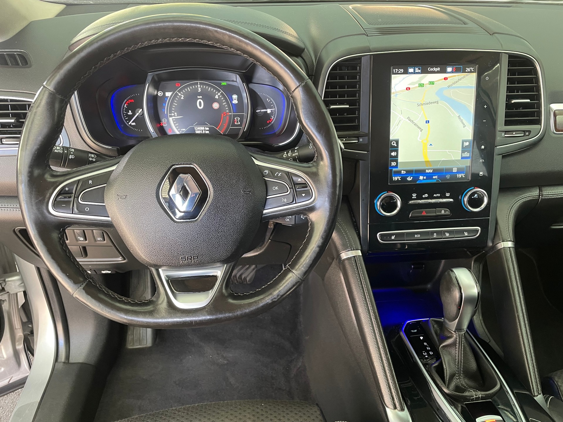 RENAULT Koleos 2.0 dCi Initial Paris 4x4 Xtronic CVT-image-9