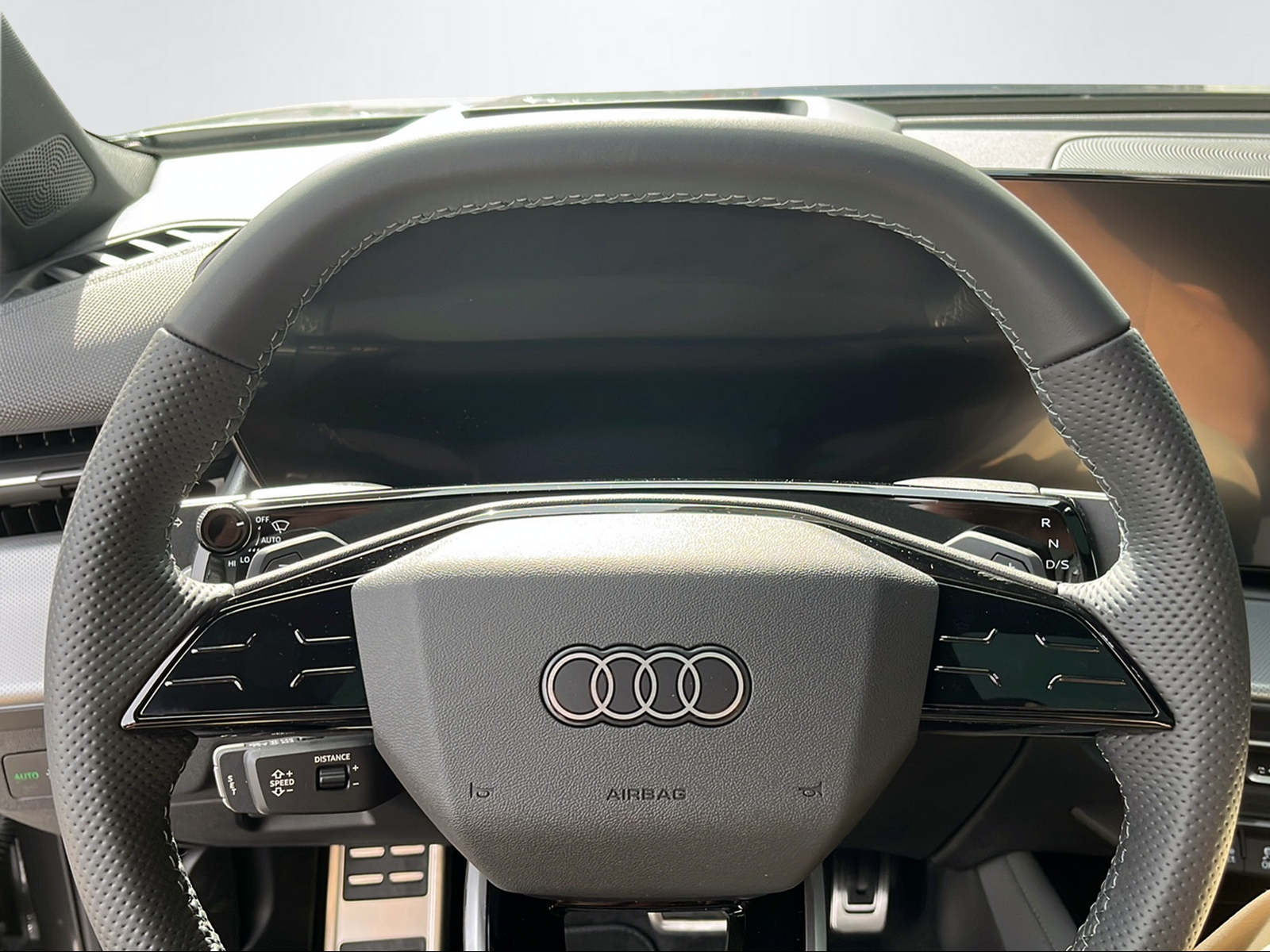 AUDI Q3 SUV TDI quattro 142 kW S t 2000ccm 193PS/142kW 4 Zylinder TDI Diesel-image-11