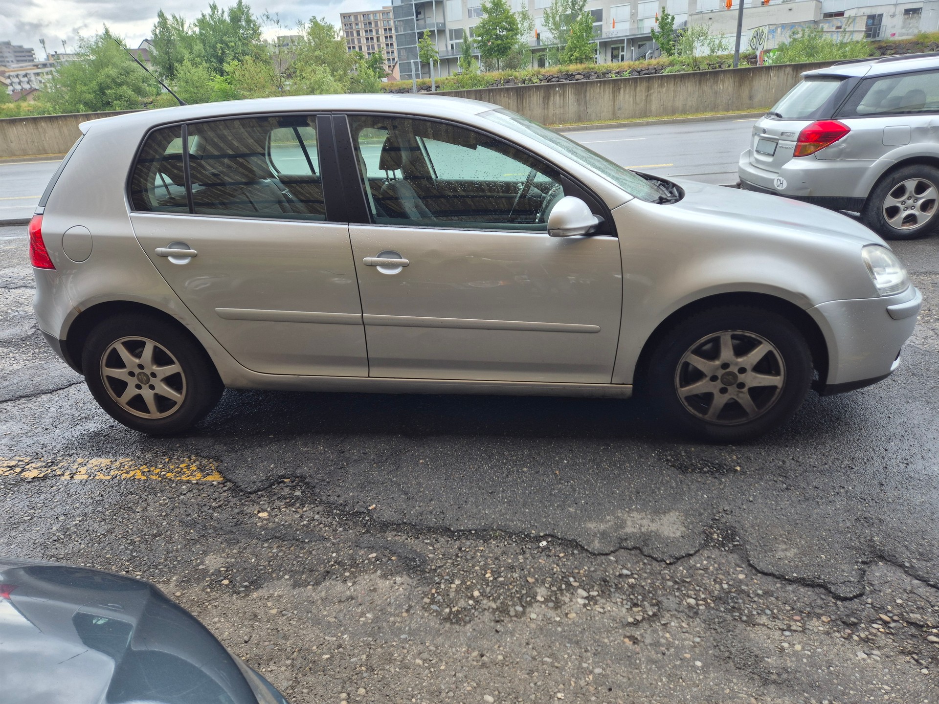 VW Golf 2.0 FSI Comfortline 4Motion-image-7