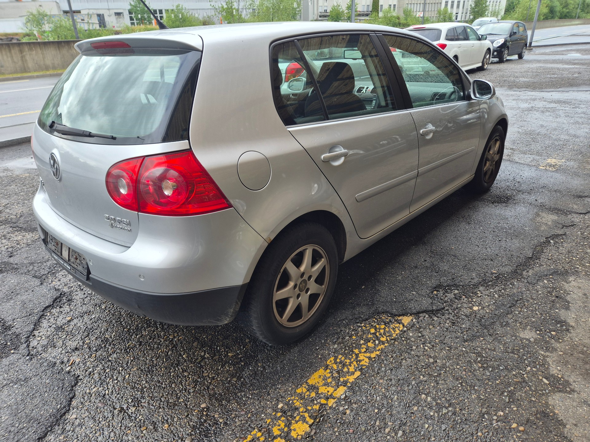 VW Golf 2.0 FSI Comfortline 4Motion-image-6