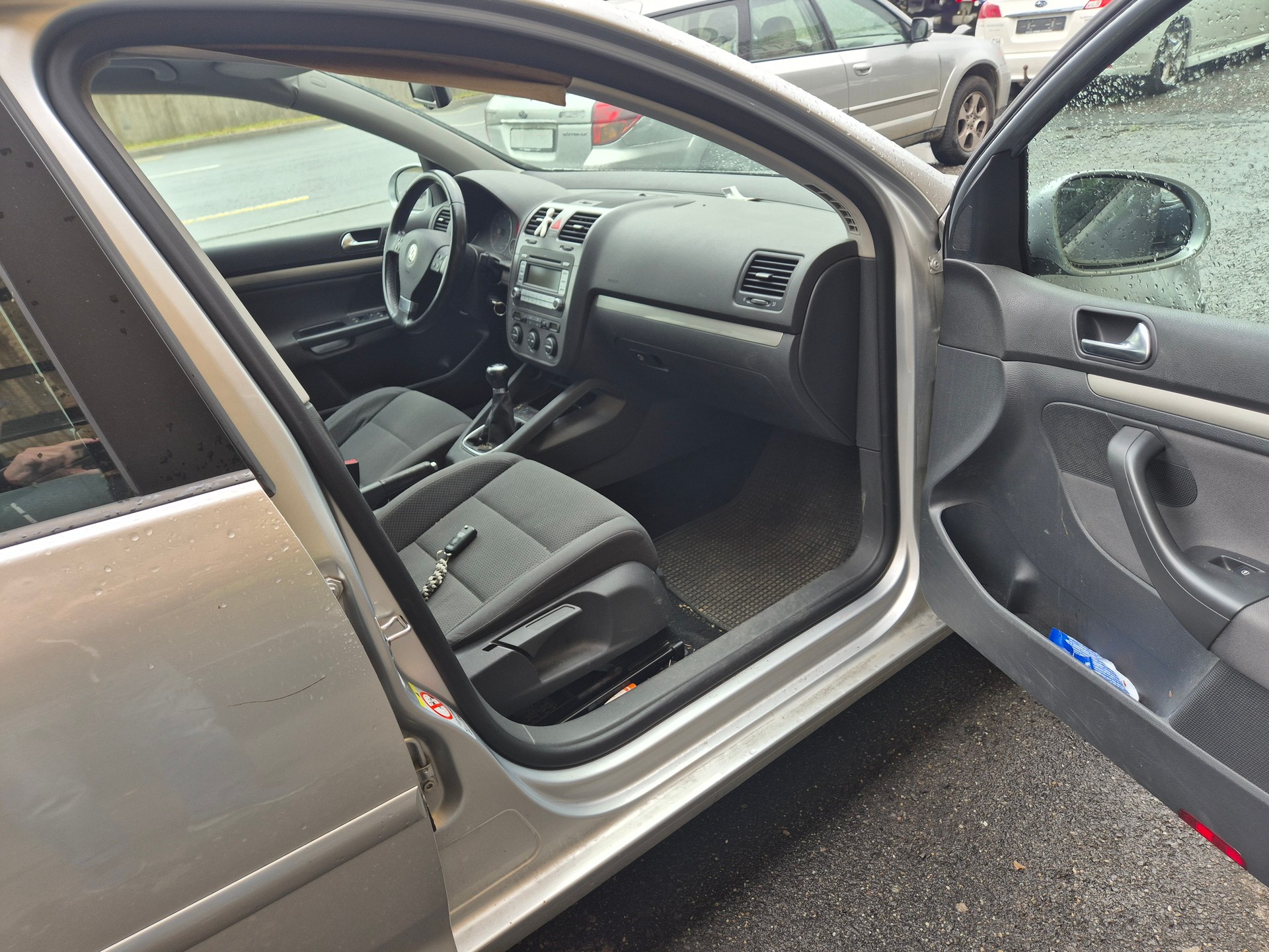 VW Golf 2.0 FSI Comfortline 4Motion-image-12
