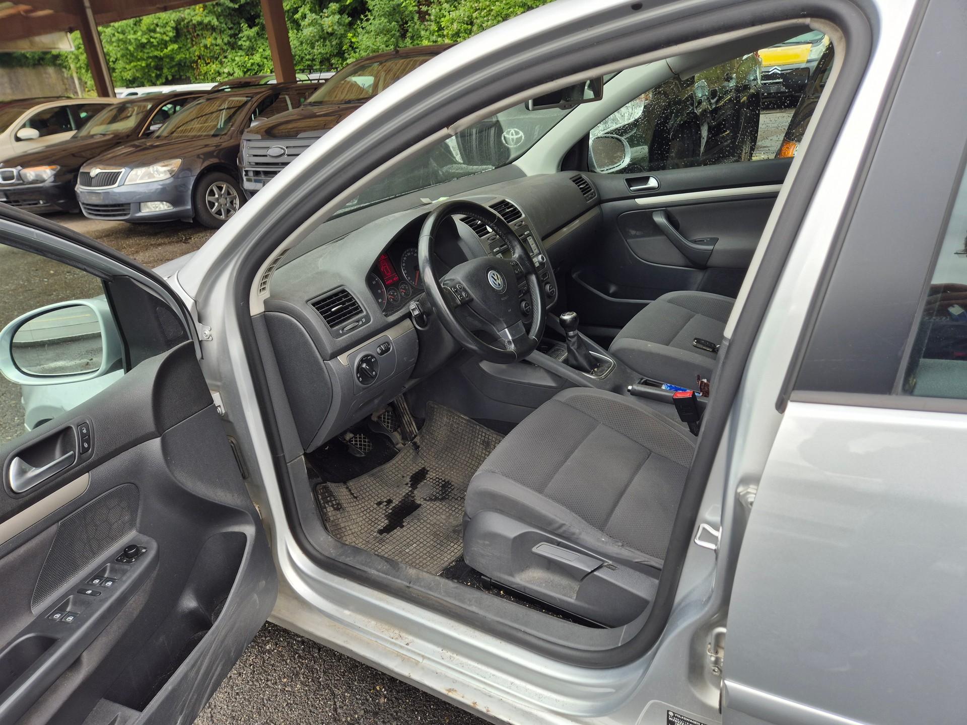 VW Golf 2.0 FSI Comfortline 4Motion-image-9