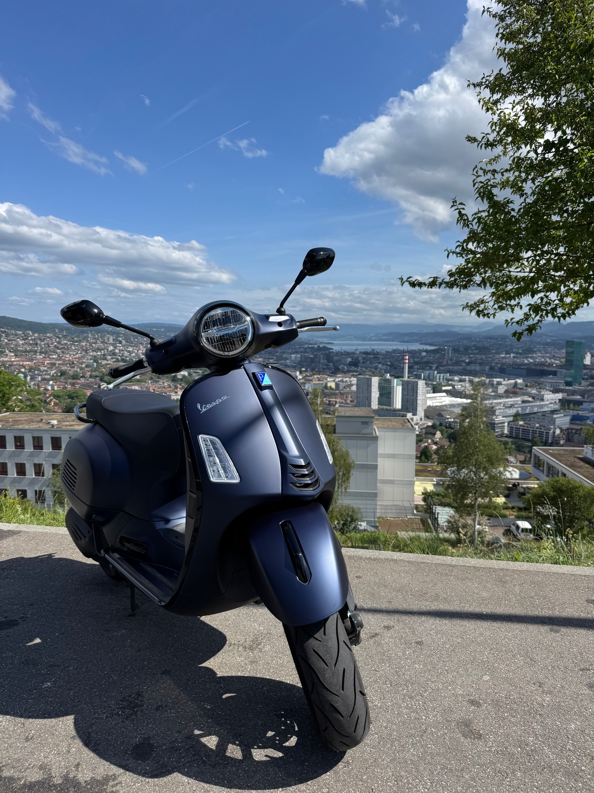 PIAGGIO Vespa GTS 125 Super Tech ABS-image-5