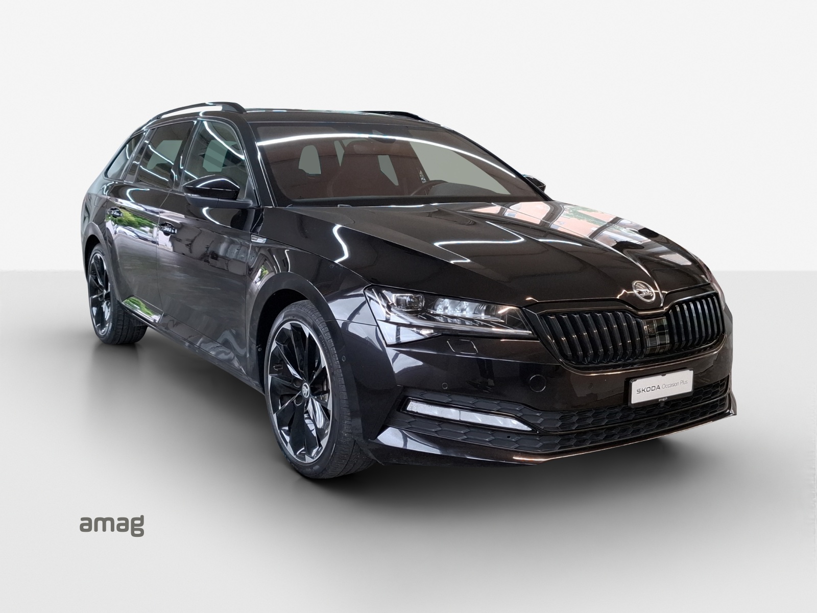 SKODA Superb Combi 2.0 TSI SportLine Light 4x4 DSG-image-5