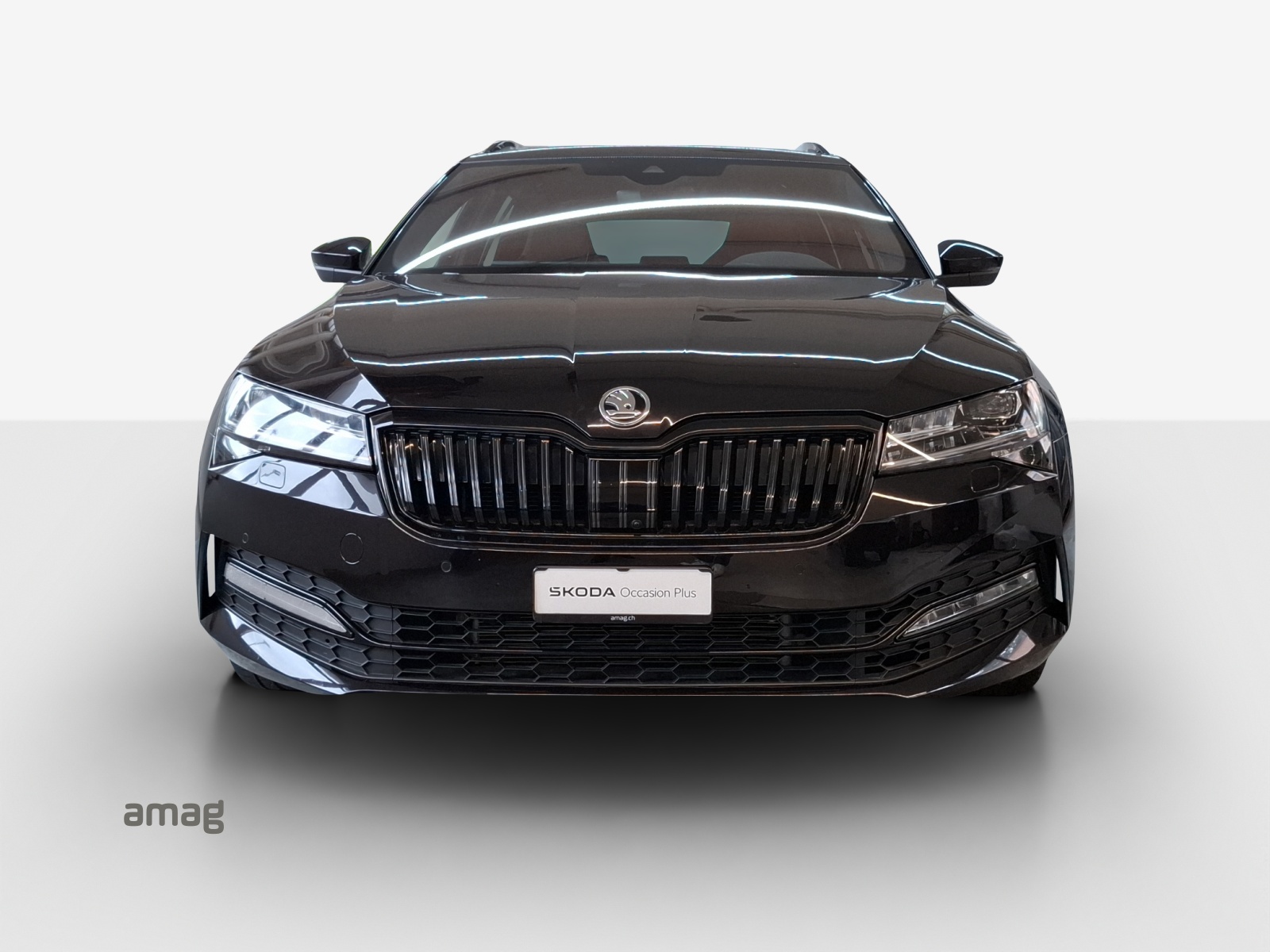 SKODA Superb Combi 2.0 TSI SportLine Light 4x4 DSG-image-6