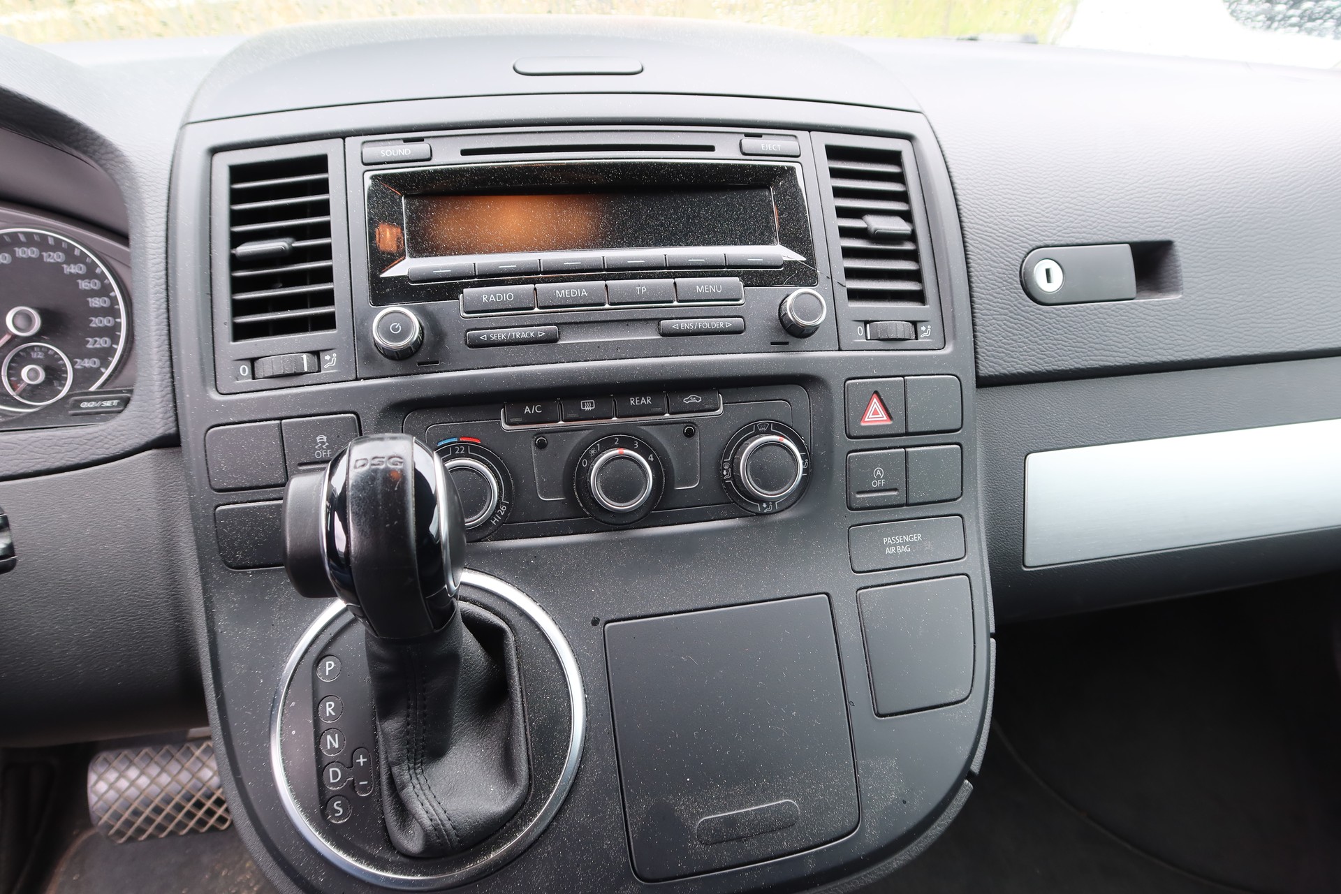 VW Multivan TDI Comfort A-image-4