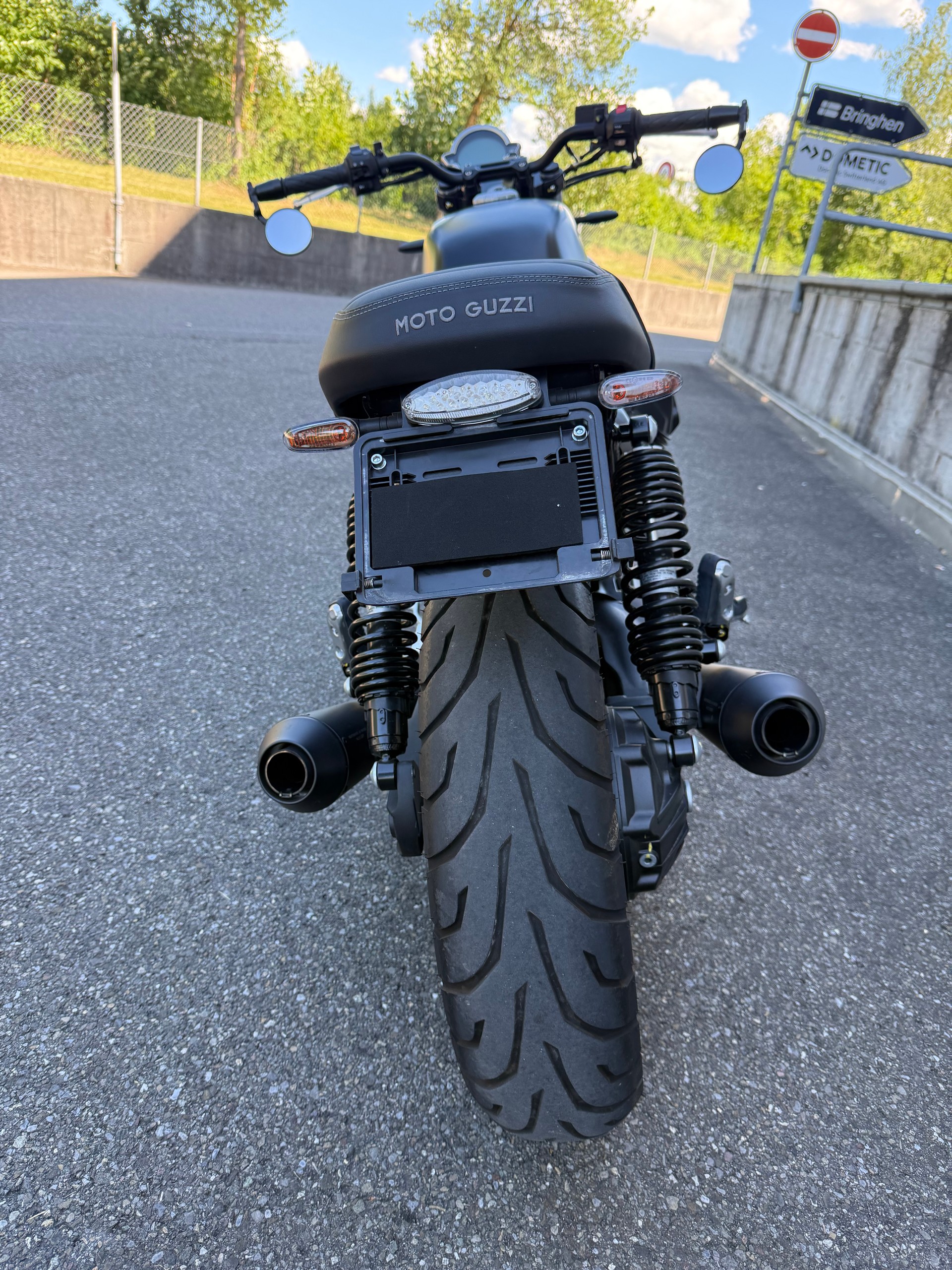 MOTO GUZZI V7 IV 850 Stone-image-3