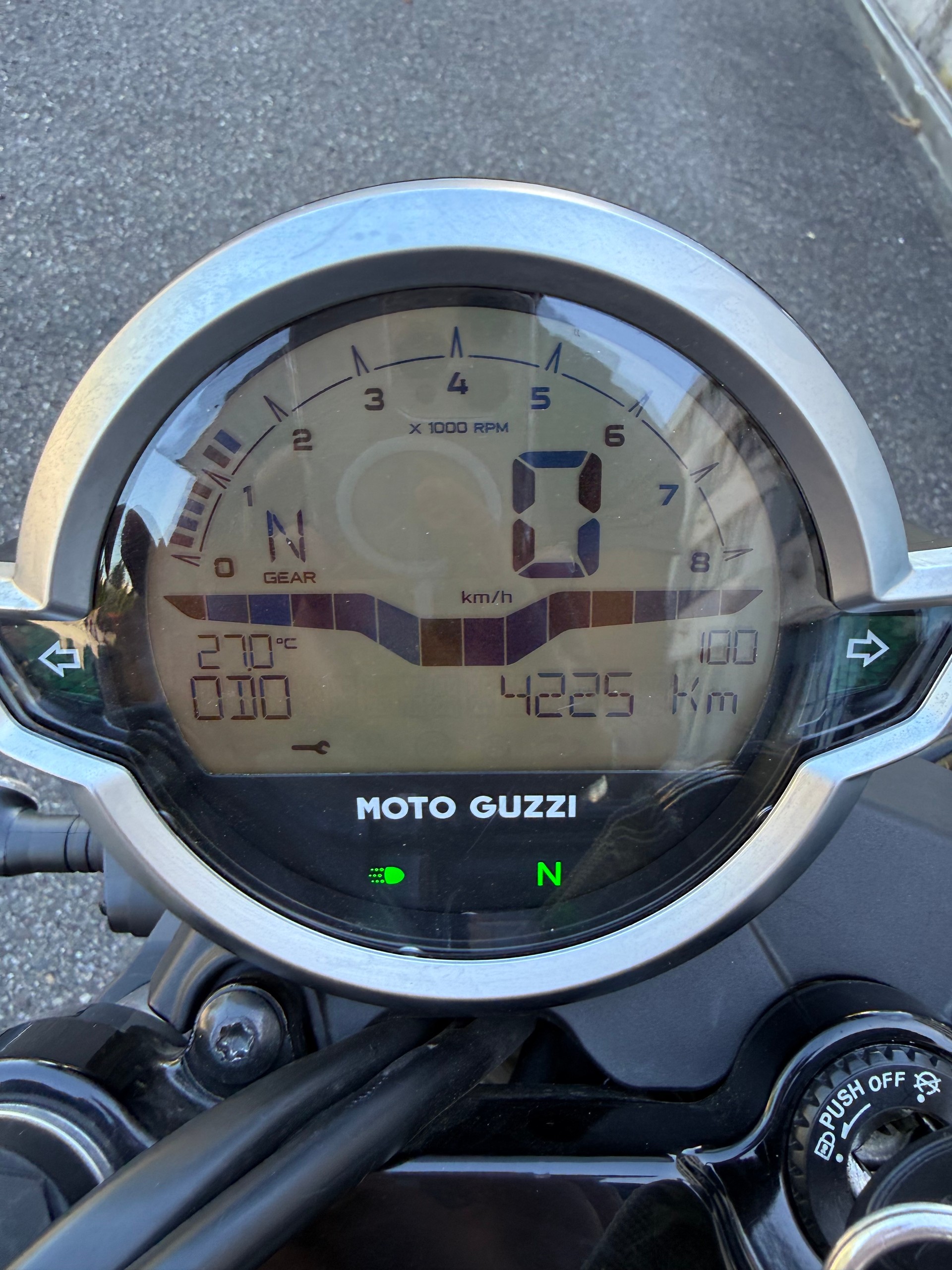 MOTO GUZZI V7 IV 850 Stone-image-7