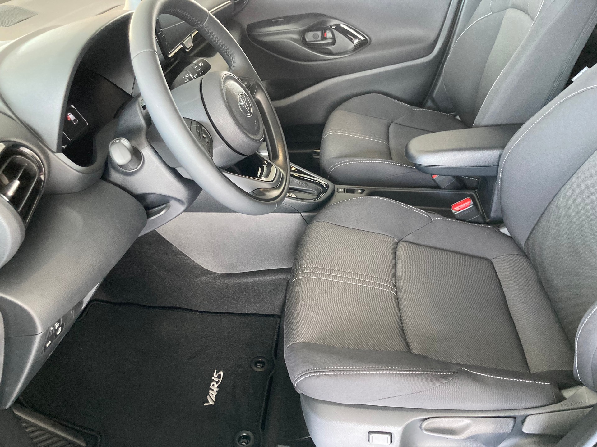 TOYOTA Yaris 1.5 Trend e-CVT-image-9
