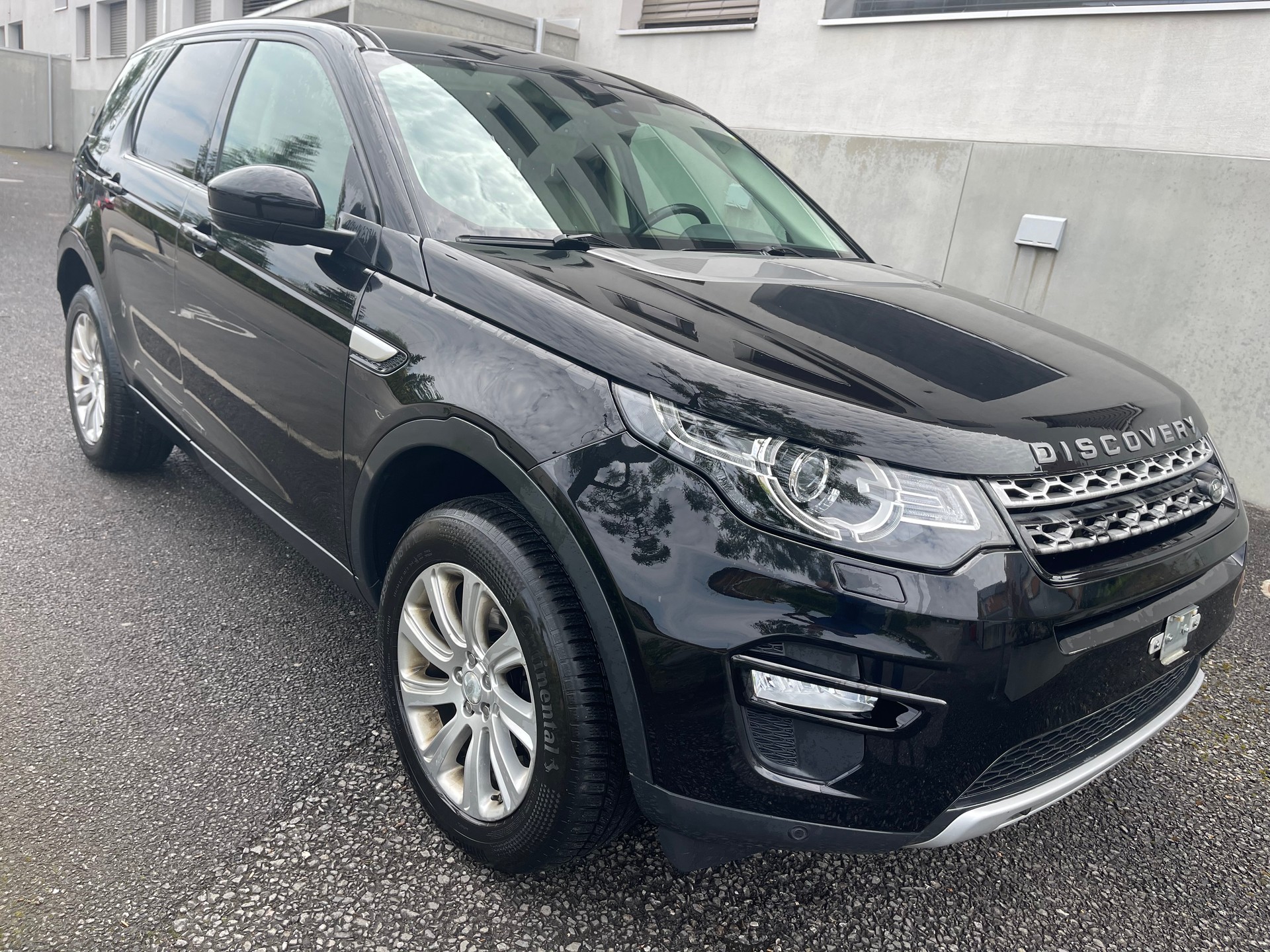 LAND ROVER Discovery Sport 2.0 TD4 HSE AT9-image-1