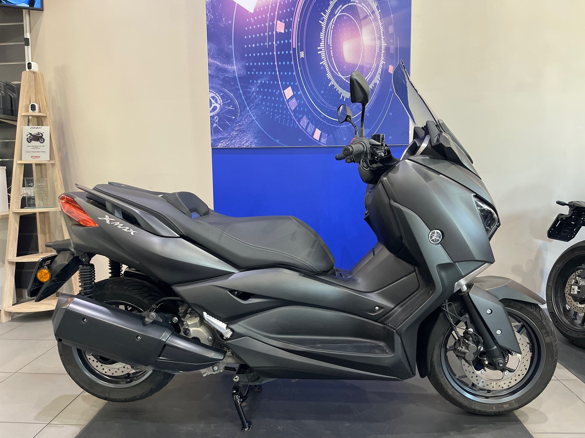 YAMAHA X-Max CZD 300 ABS-image-1