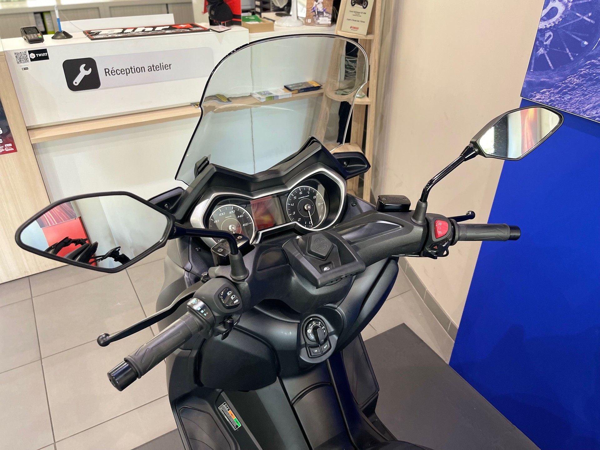 YAMAHA X-Max CZD 300 ABS-image-8