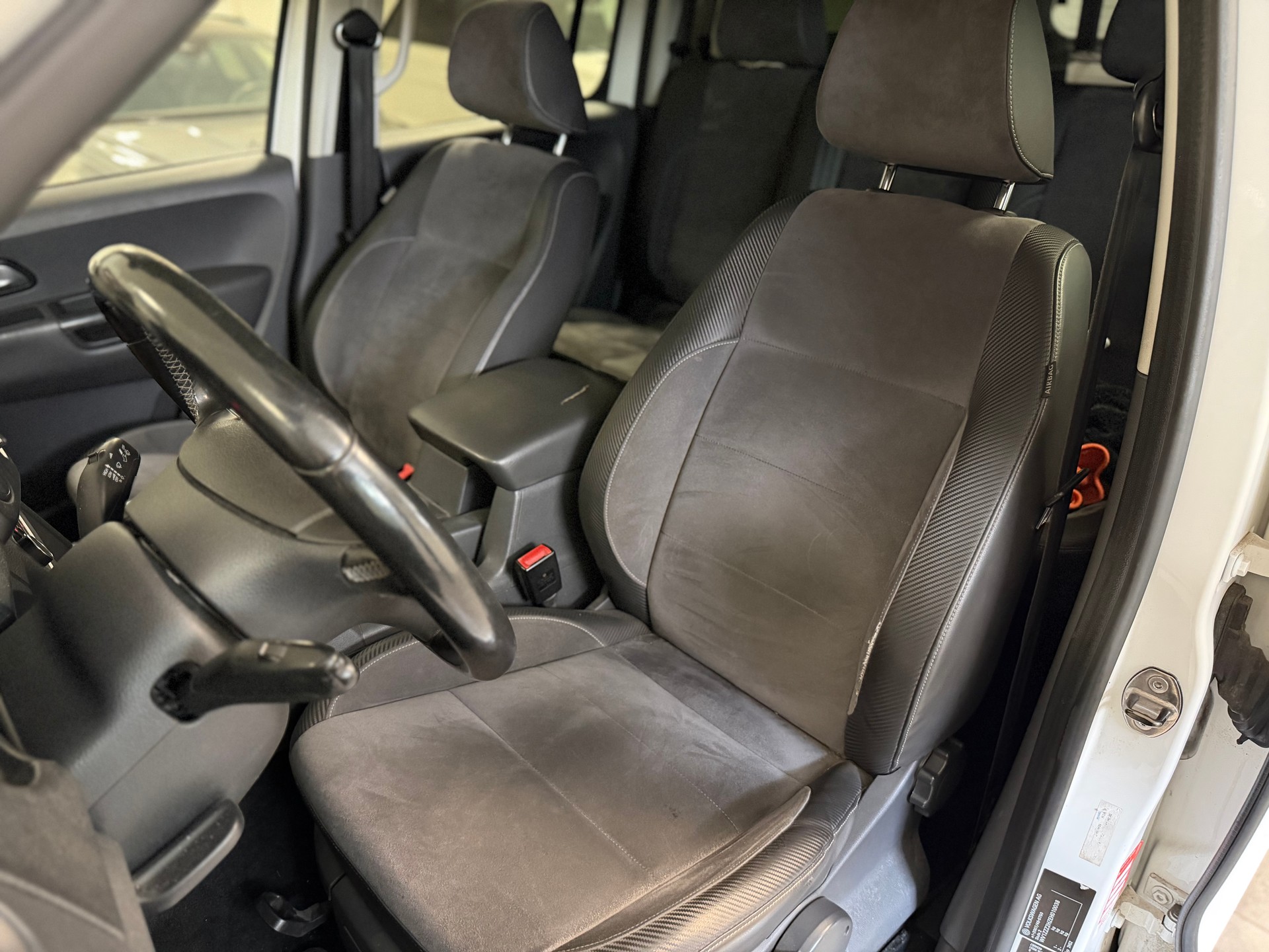 VW Amarok 2.0 BiTDI Highline 4Motion permanent A-image-15