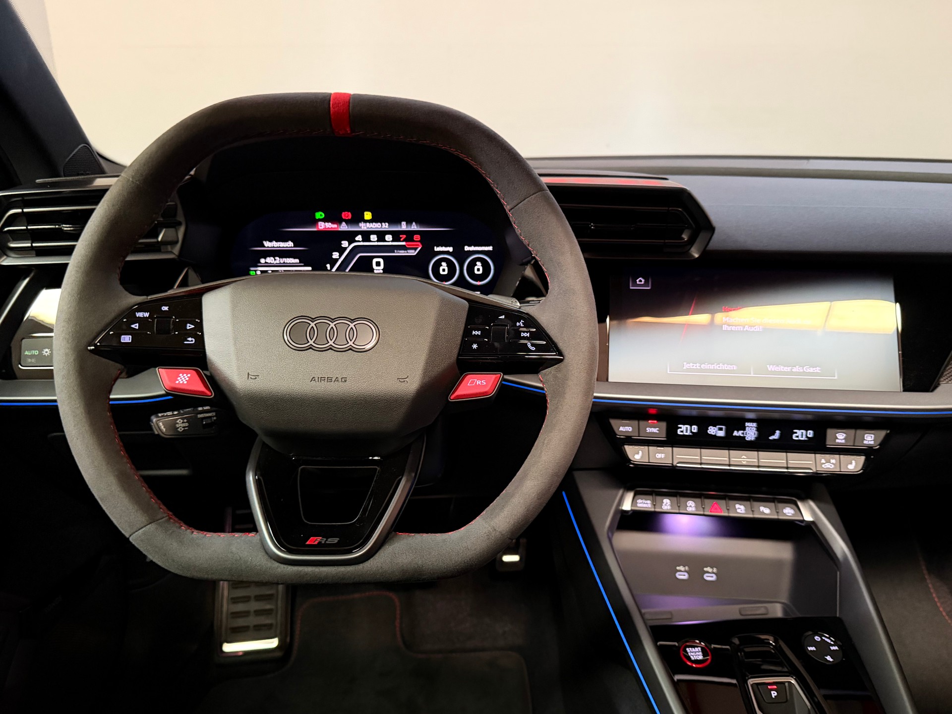AUDI RS3 Sportback 2.5 TSI quattro S-tronic-image-18